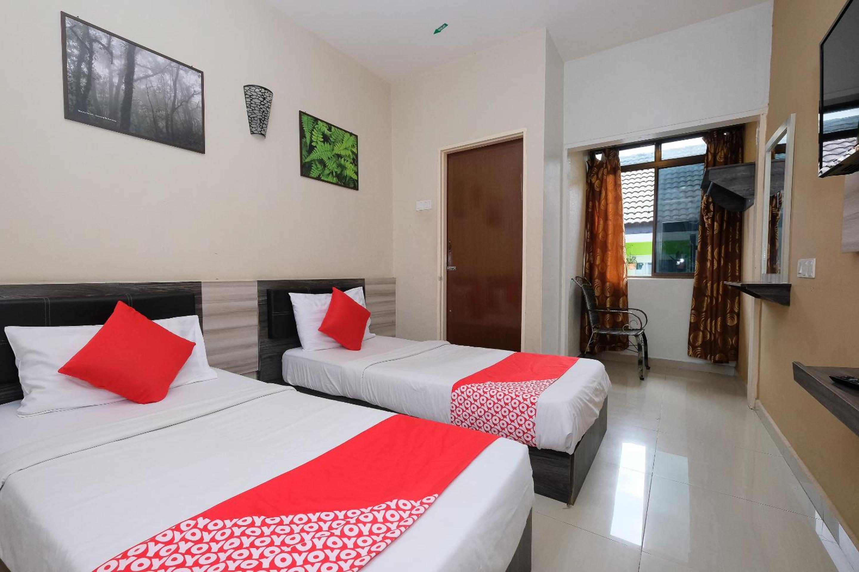Standard Twin Room photo 3