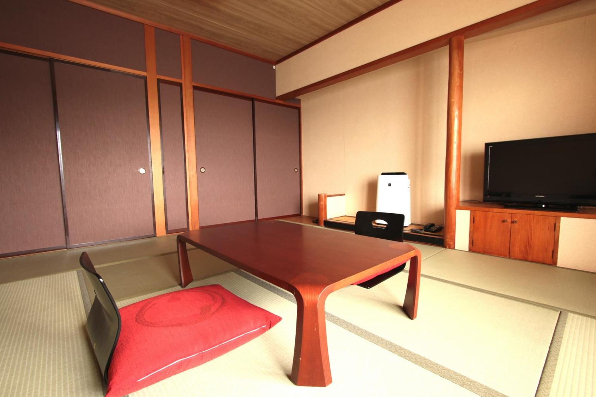 Superior Japanese-Style-Room 23 square yards Ocean Side - Private Open Air Bath - Non-Smoking photo 1