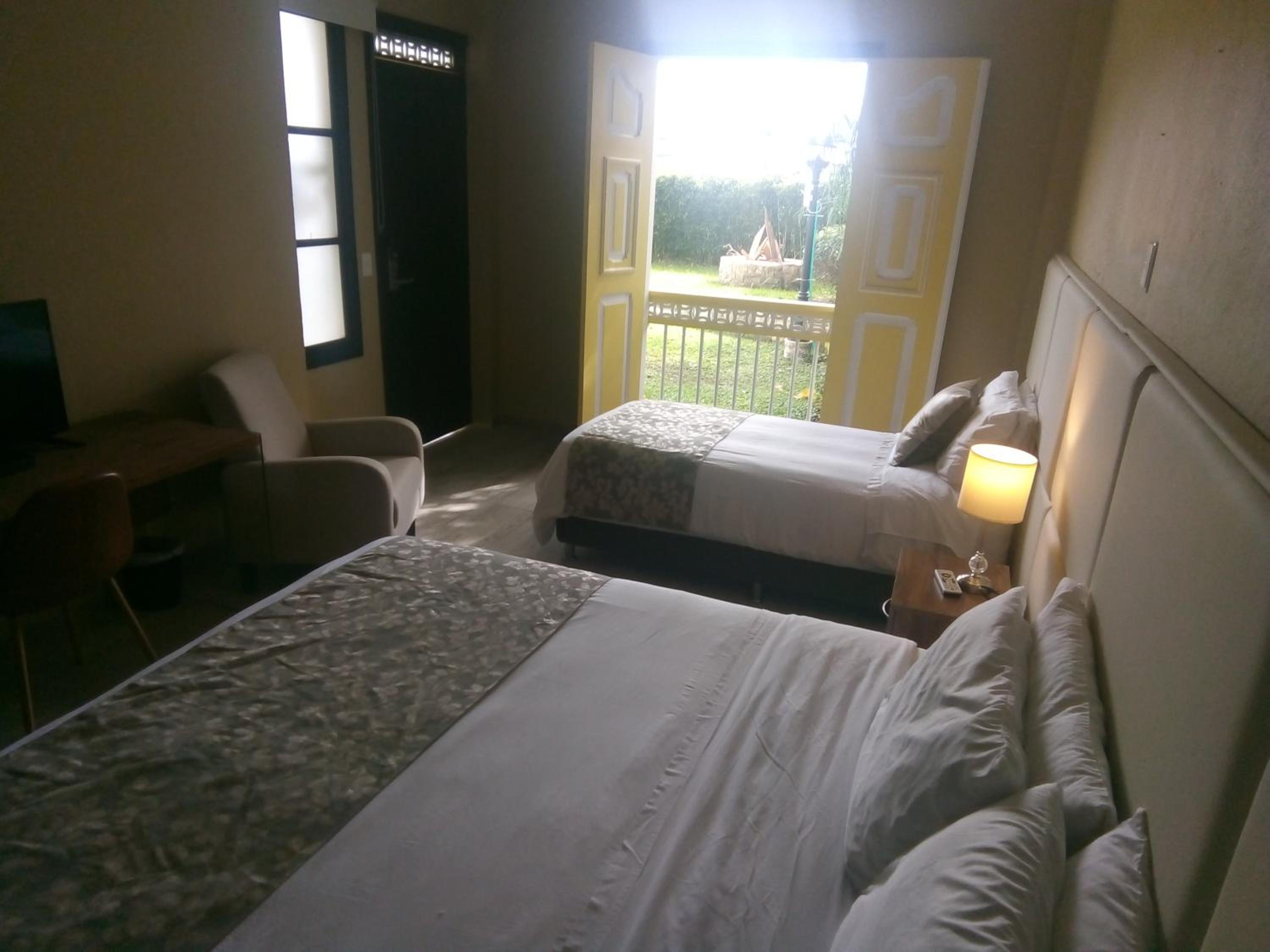 Deluxe Triple Room photo 2