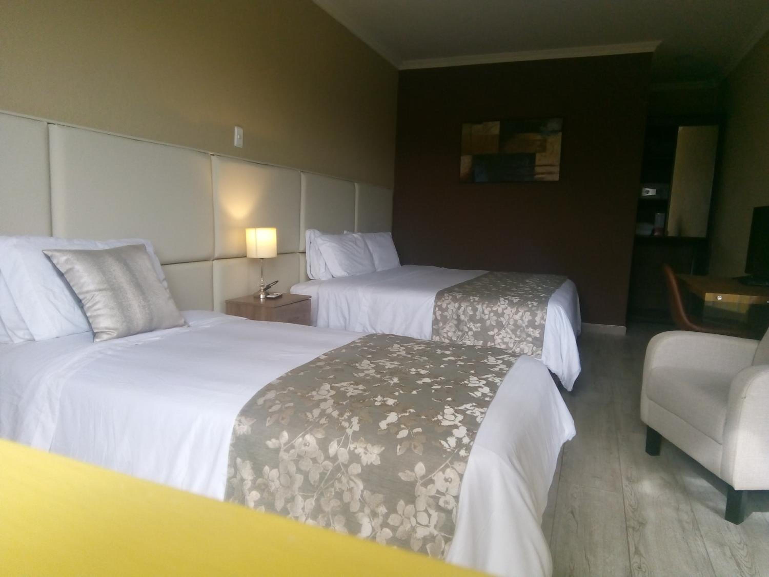 Deluxe Triple Room photo 3