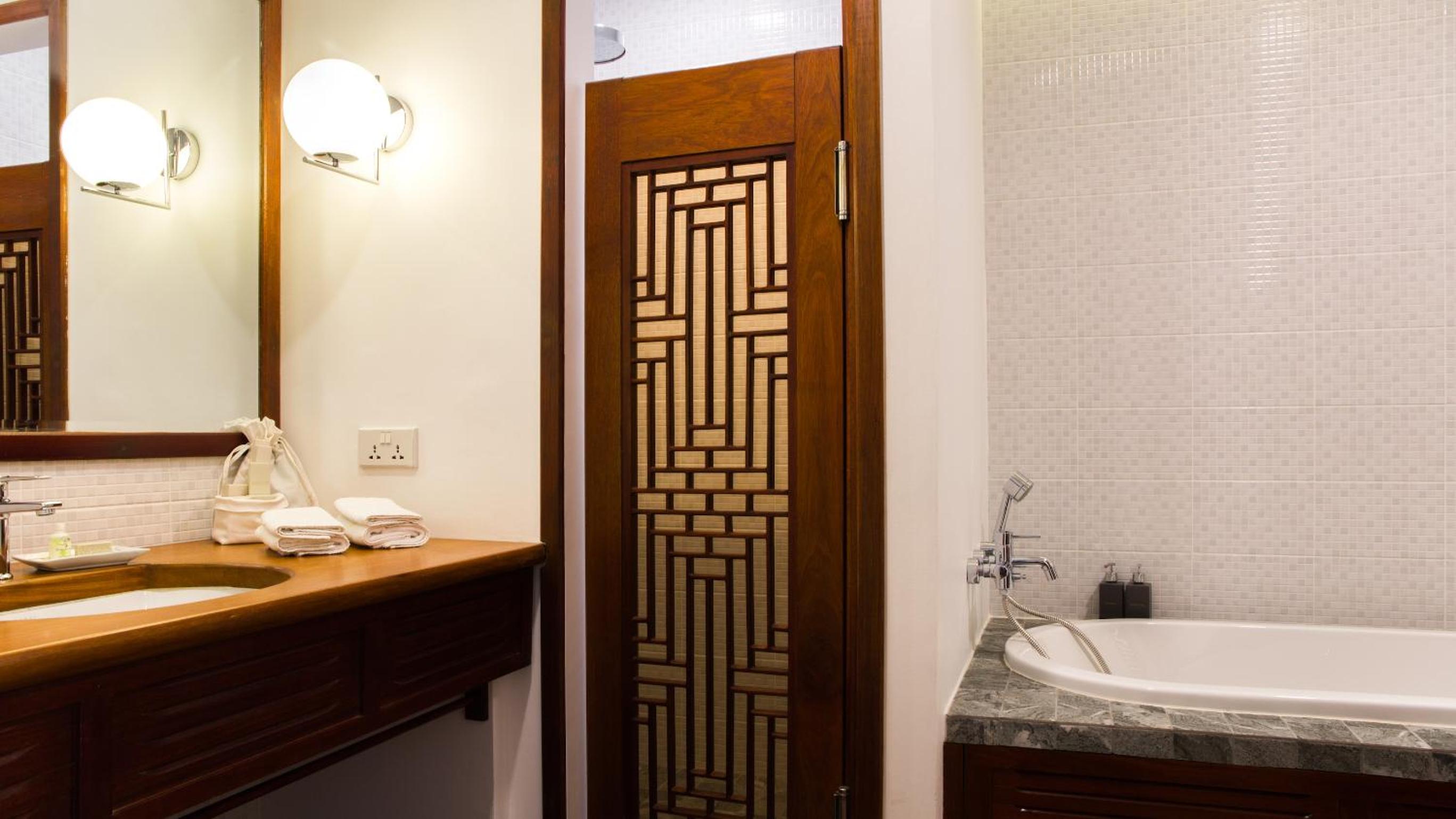 Junior Twin Suite with Balcony photo 2