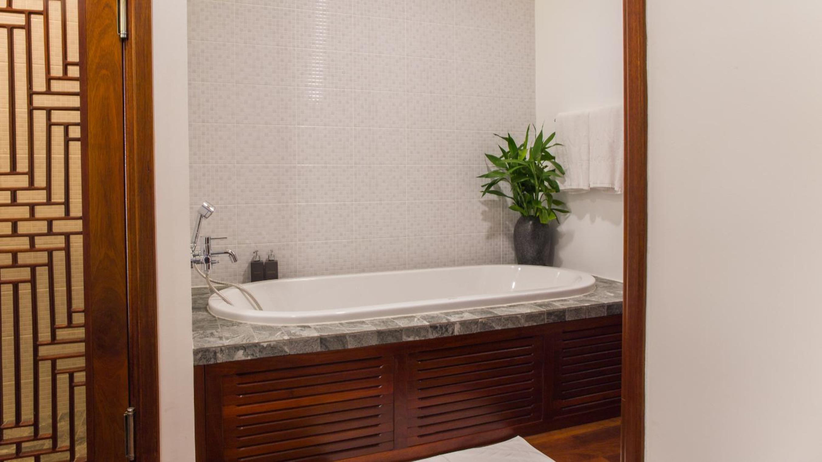 Junior Suite with Balcony photo 2