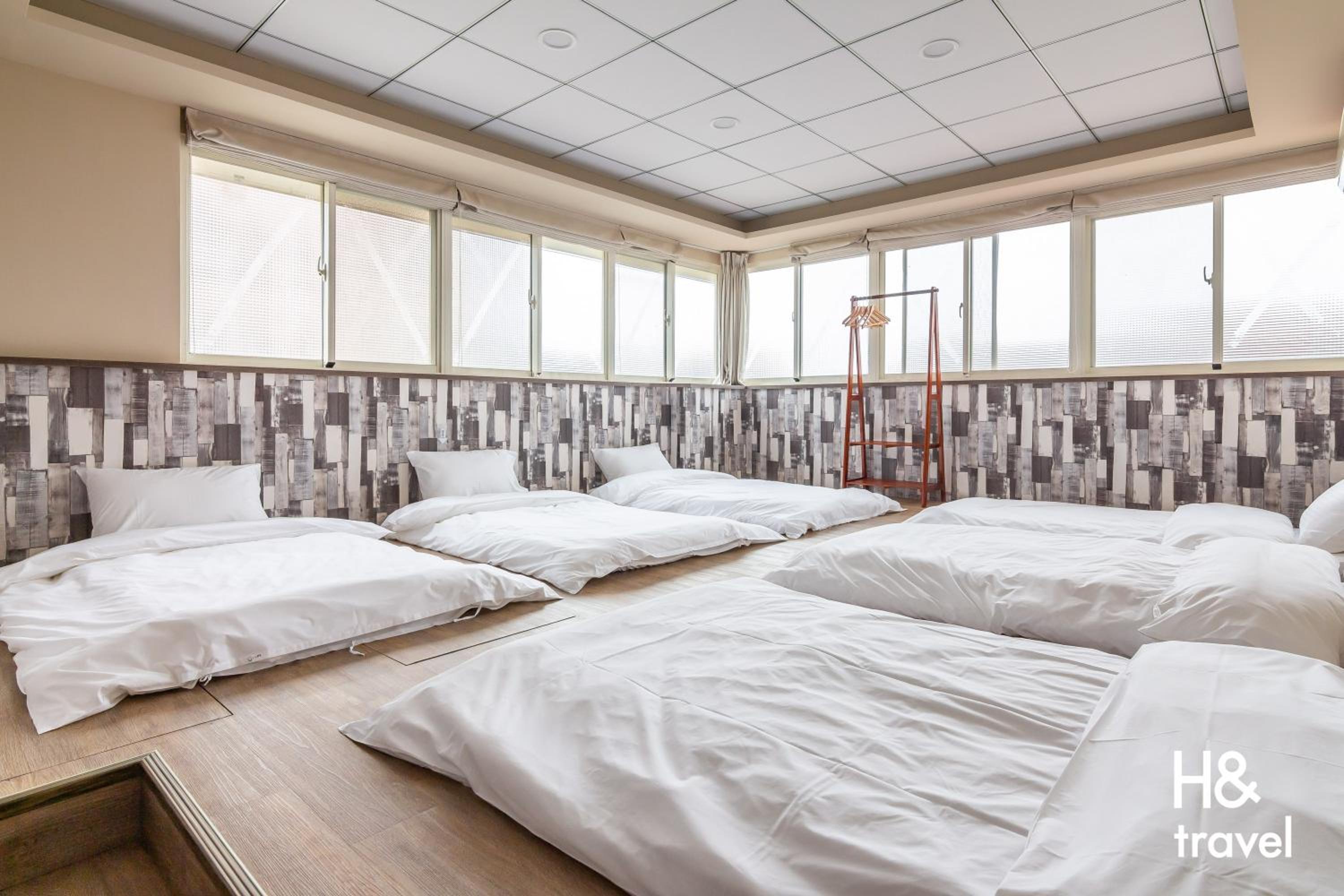 Japanese-Style Room