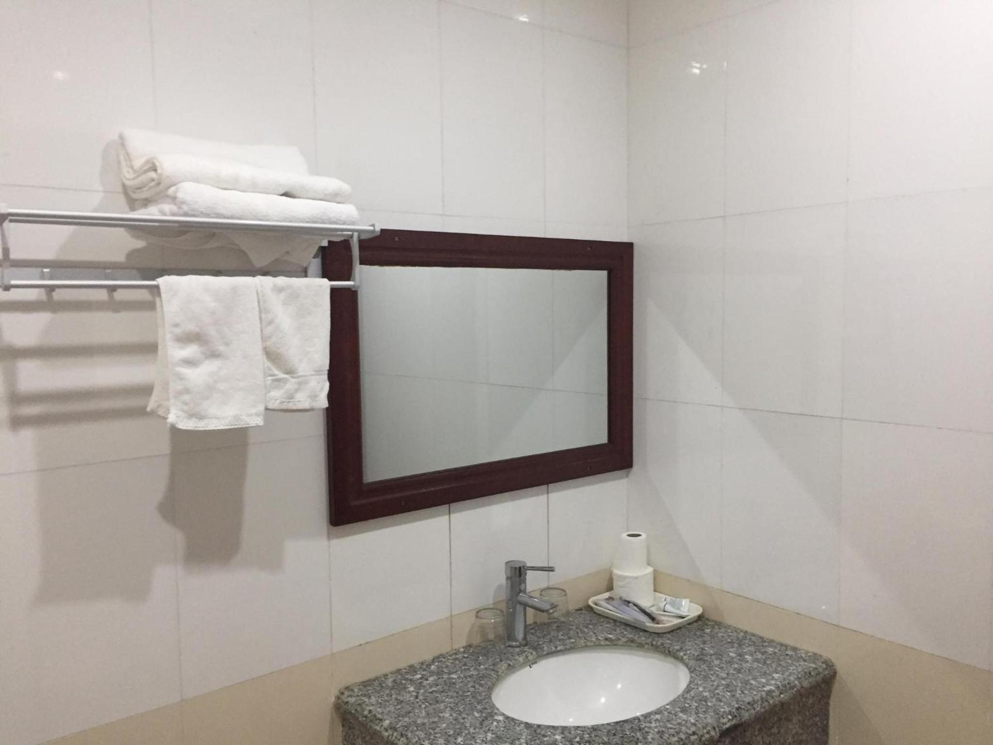 Double Room with Balcony - Photo 2
