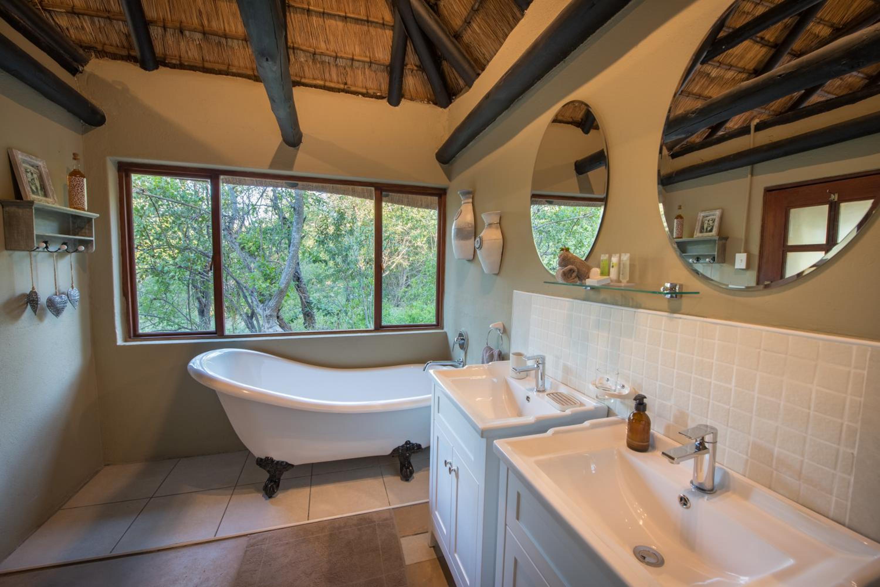 Honeymoon Suite photo 3