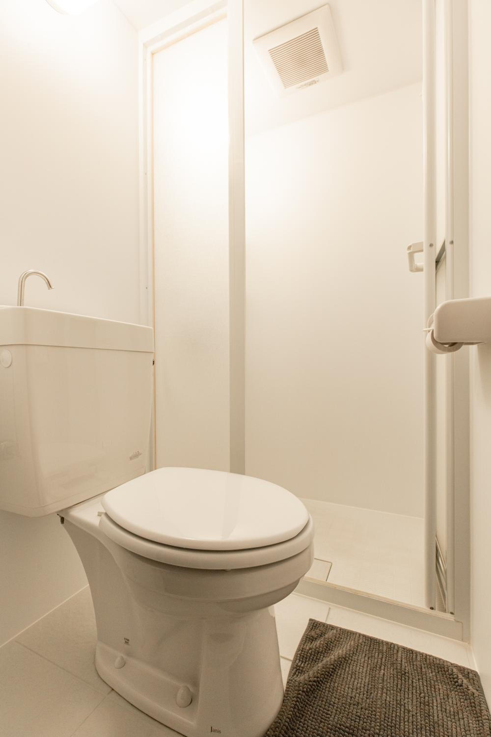 Twin Room with Private Bathroom