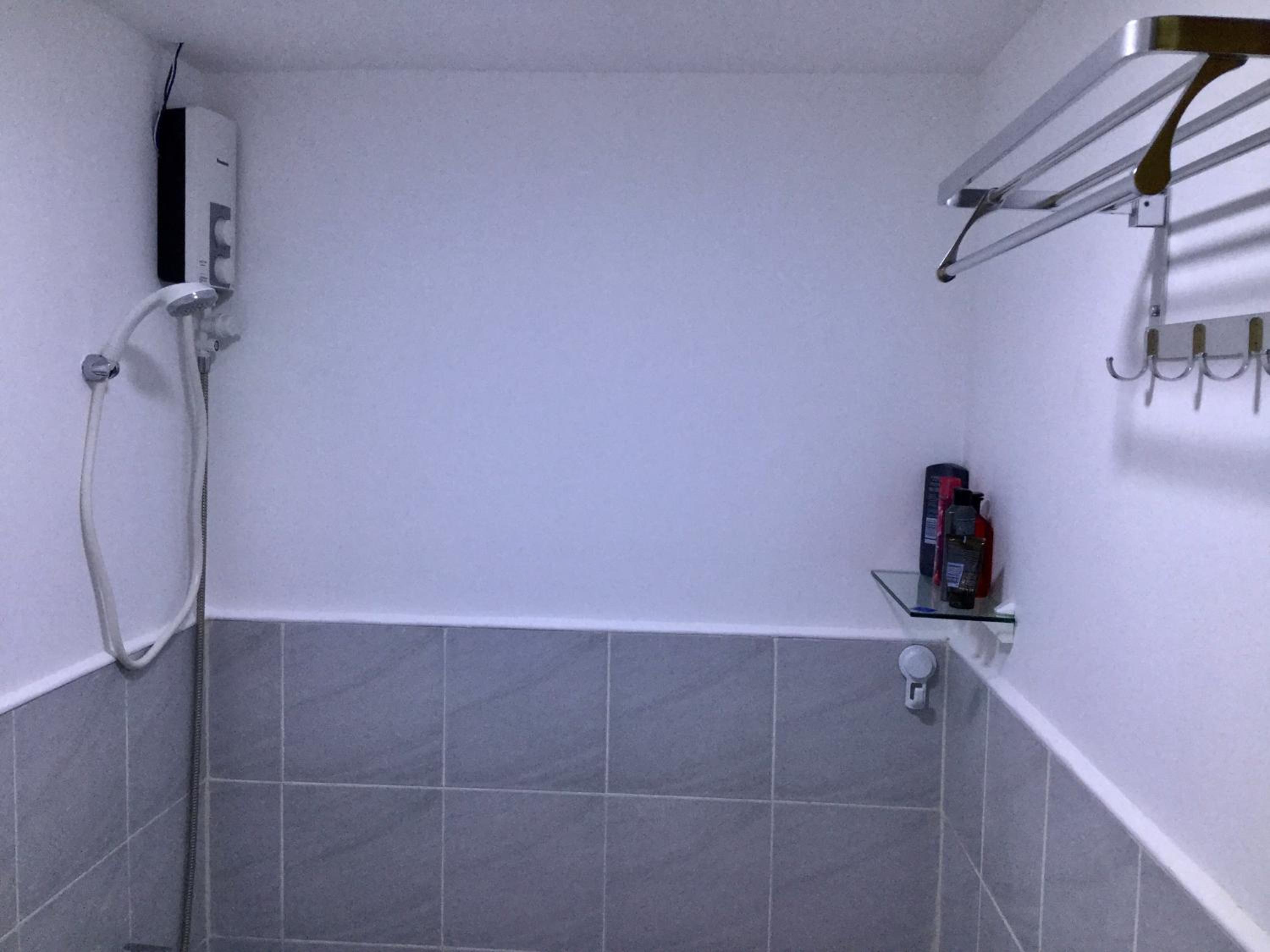 Studio with Balcony - Photo 14