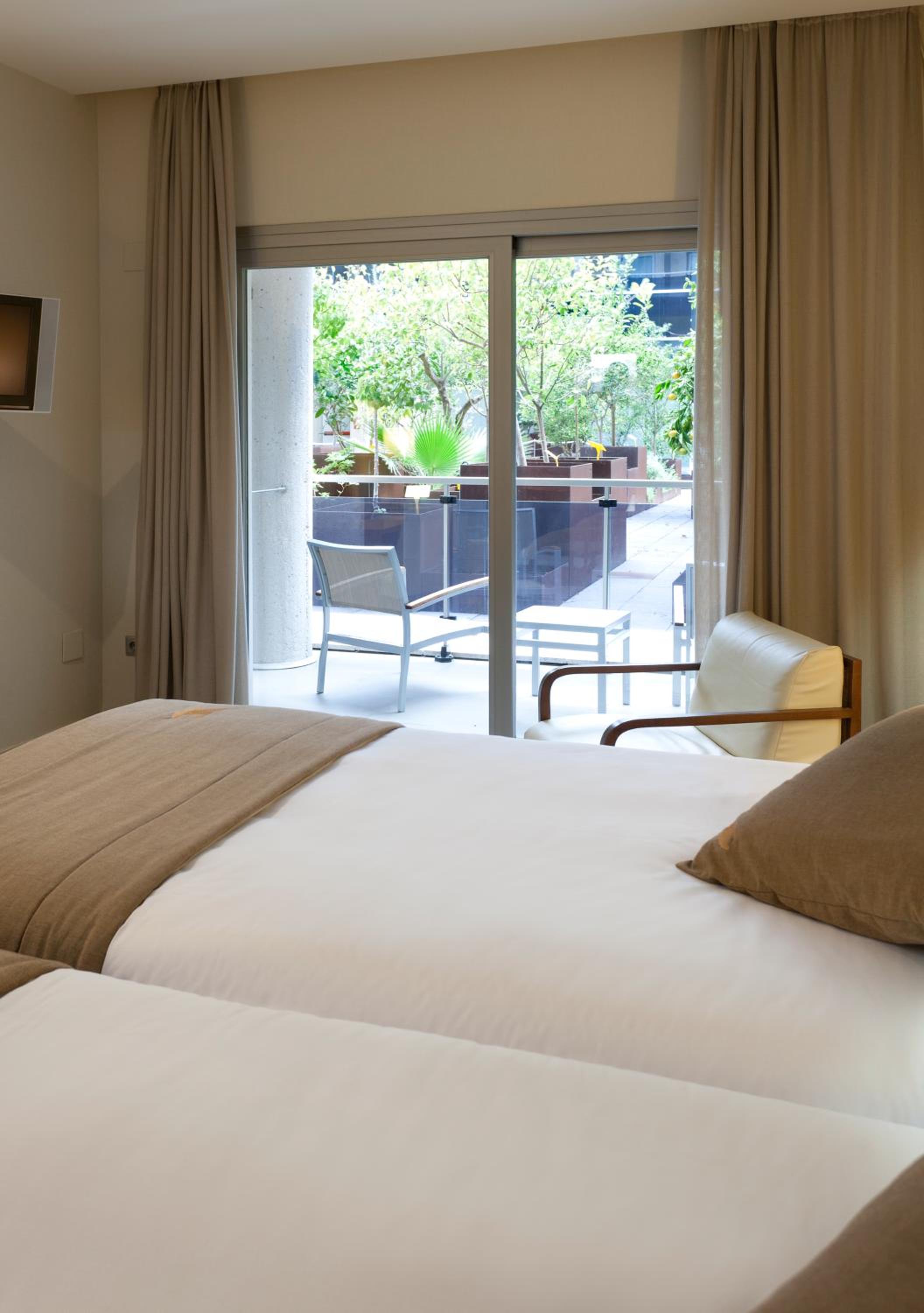 Triple Room (3 Adults) - Photo 3