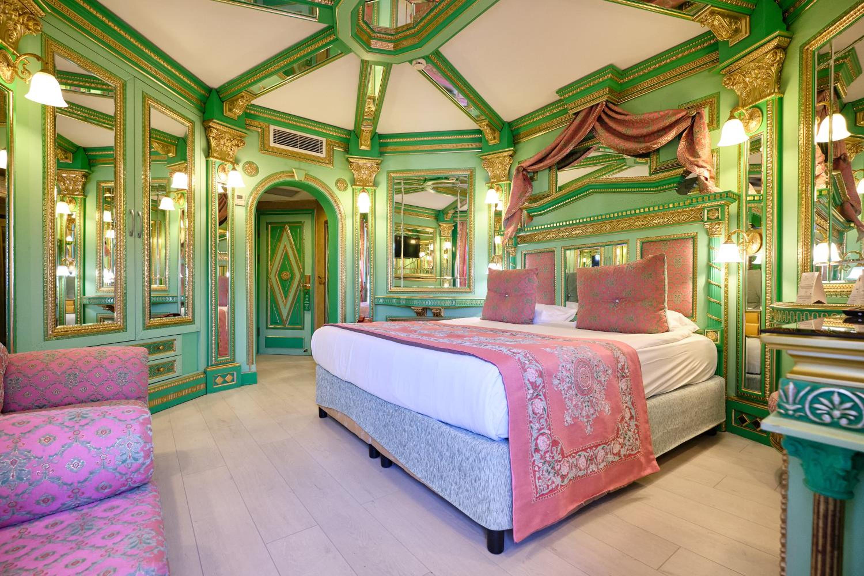 Club Single Room