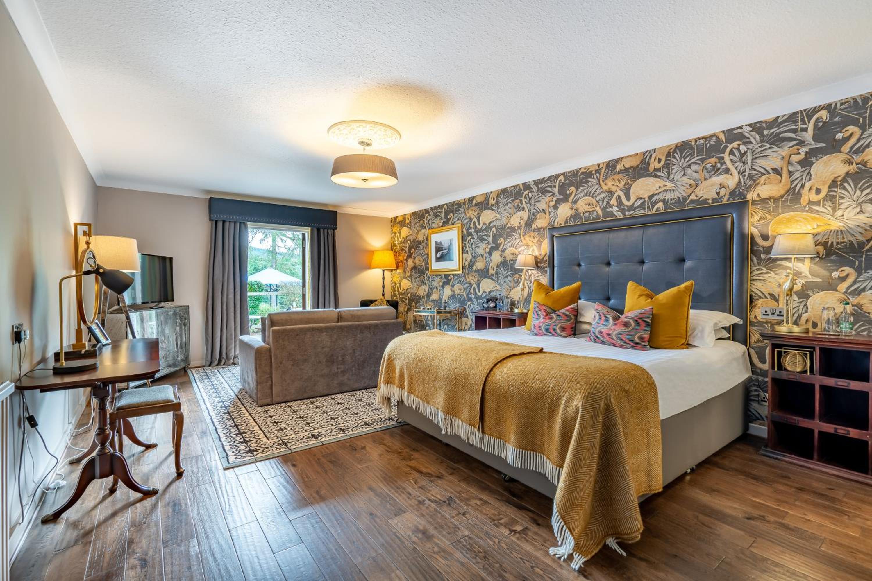 Deluxe King Room with Terrace