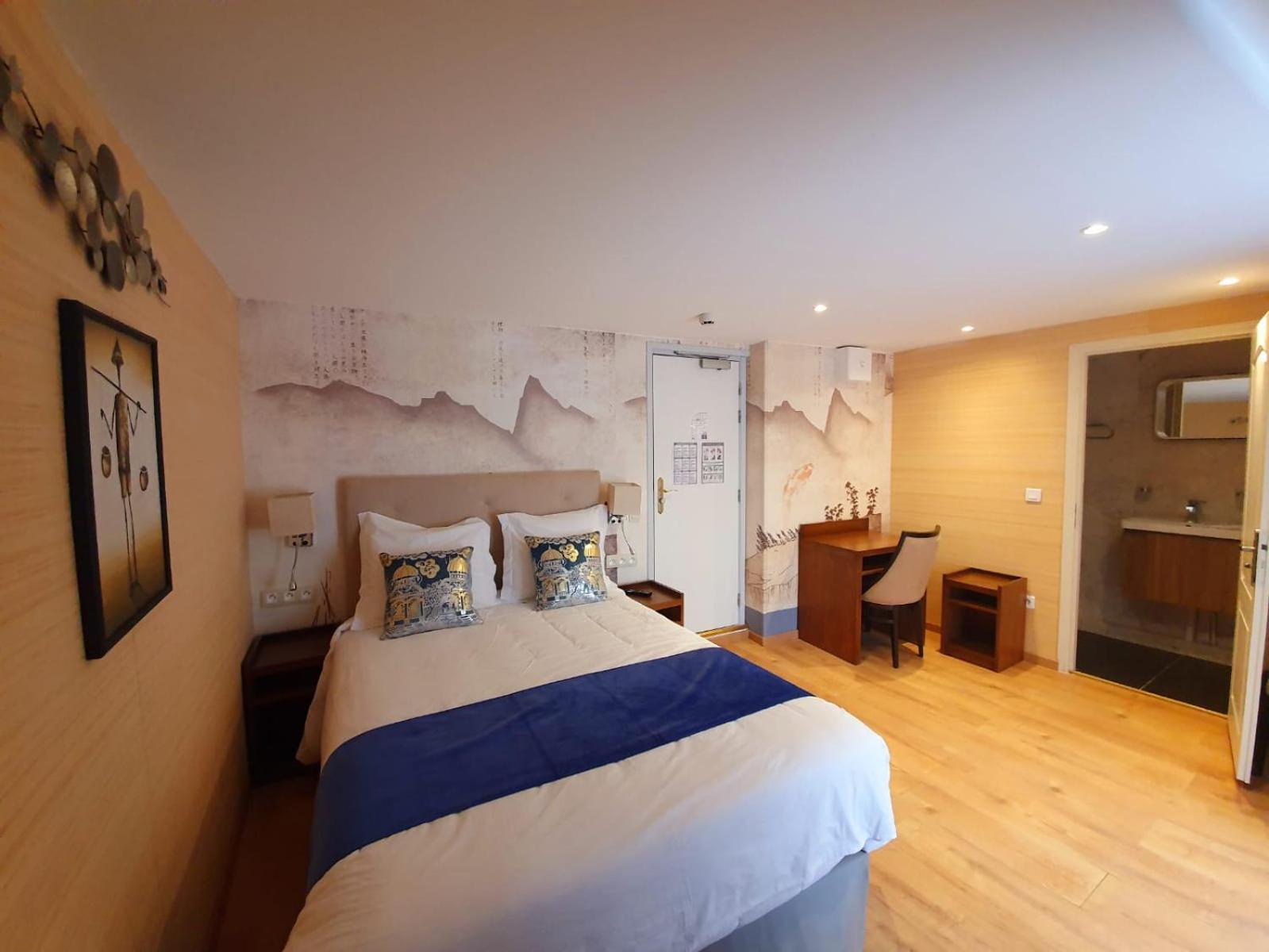 Standard Double Room - Photo 2