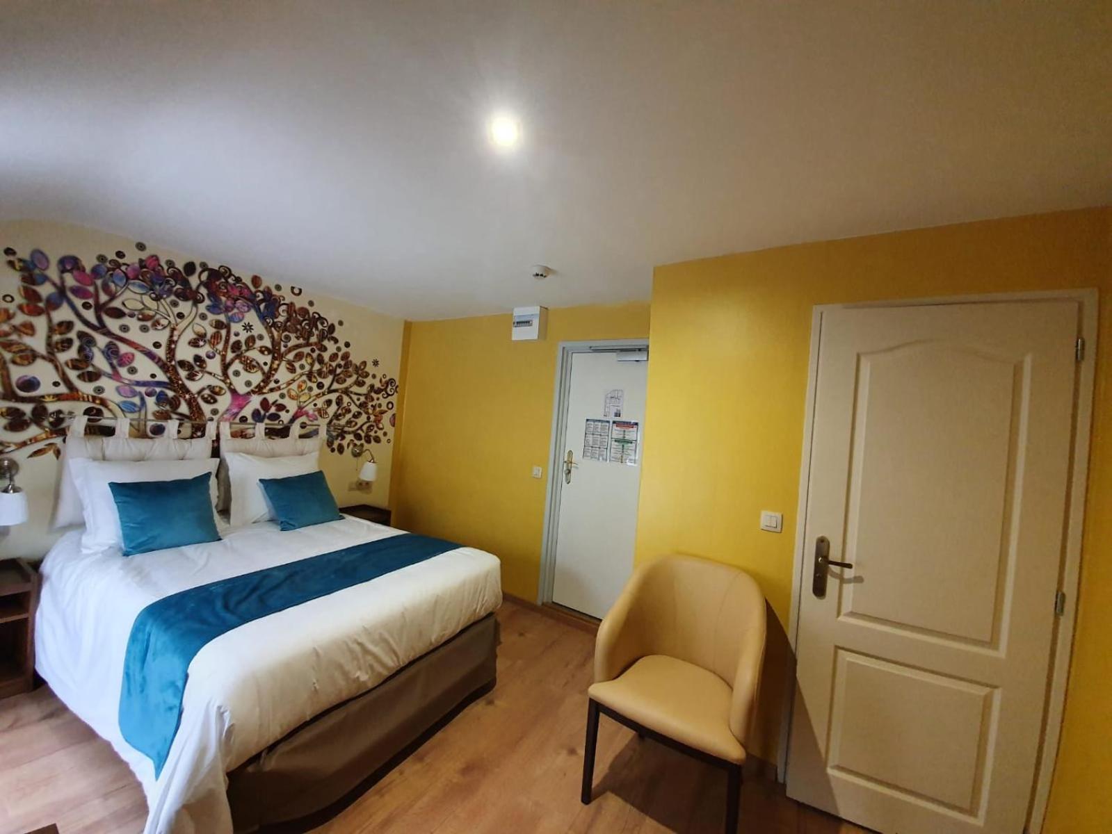 Standard Double Room - Photo 1