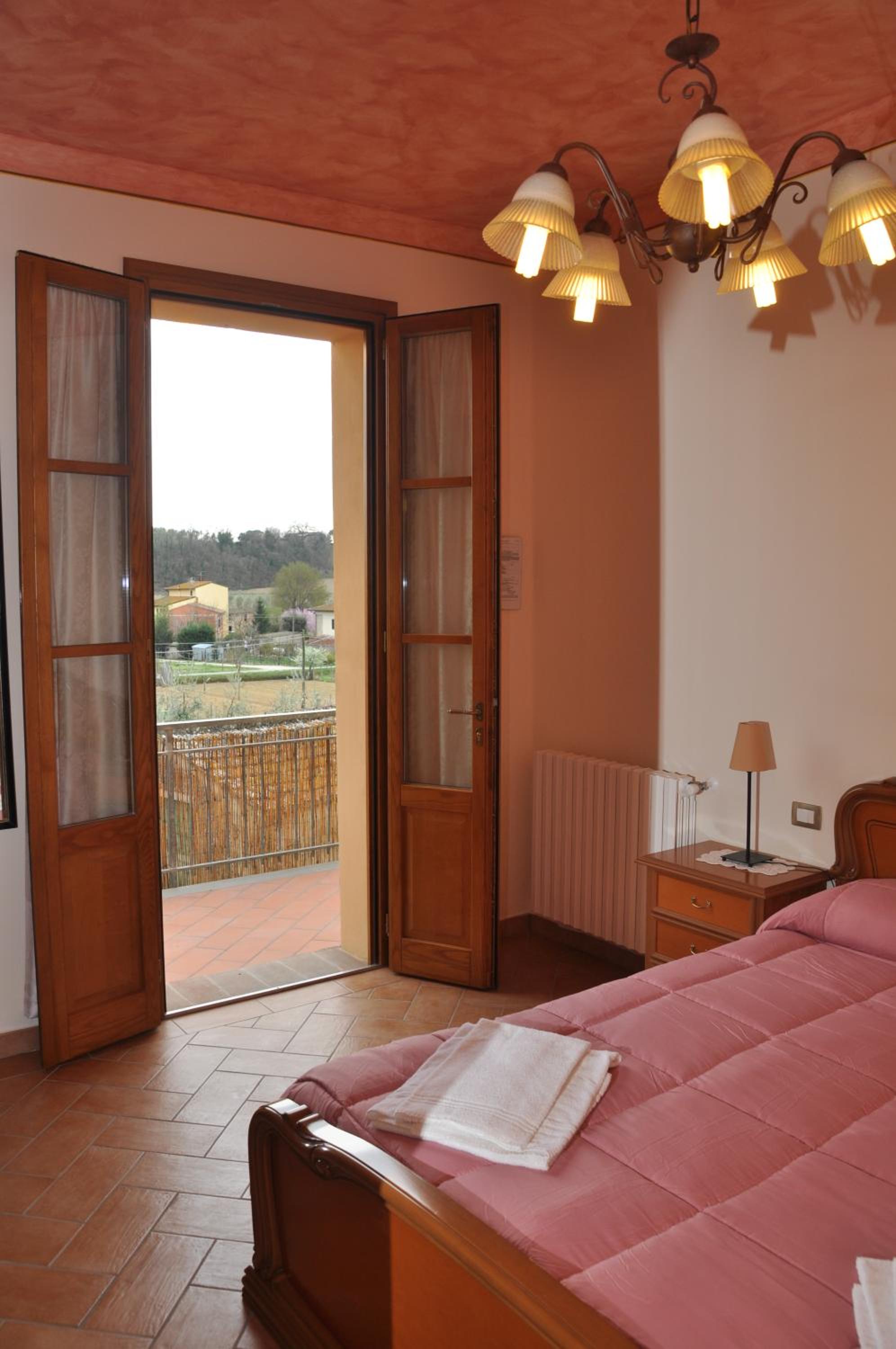 Classic Triple Room - Photo 11