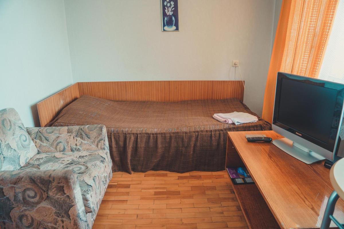 Twin Room with Balcony photo 3
