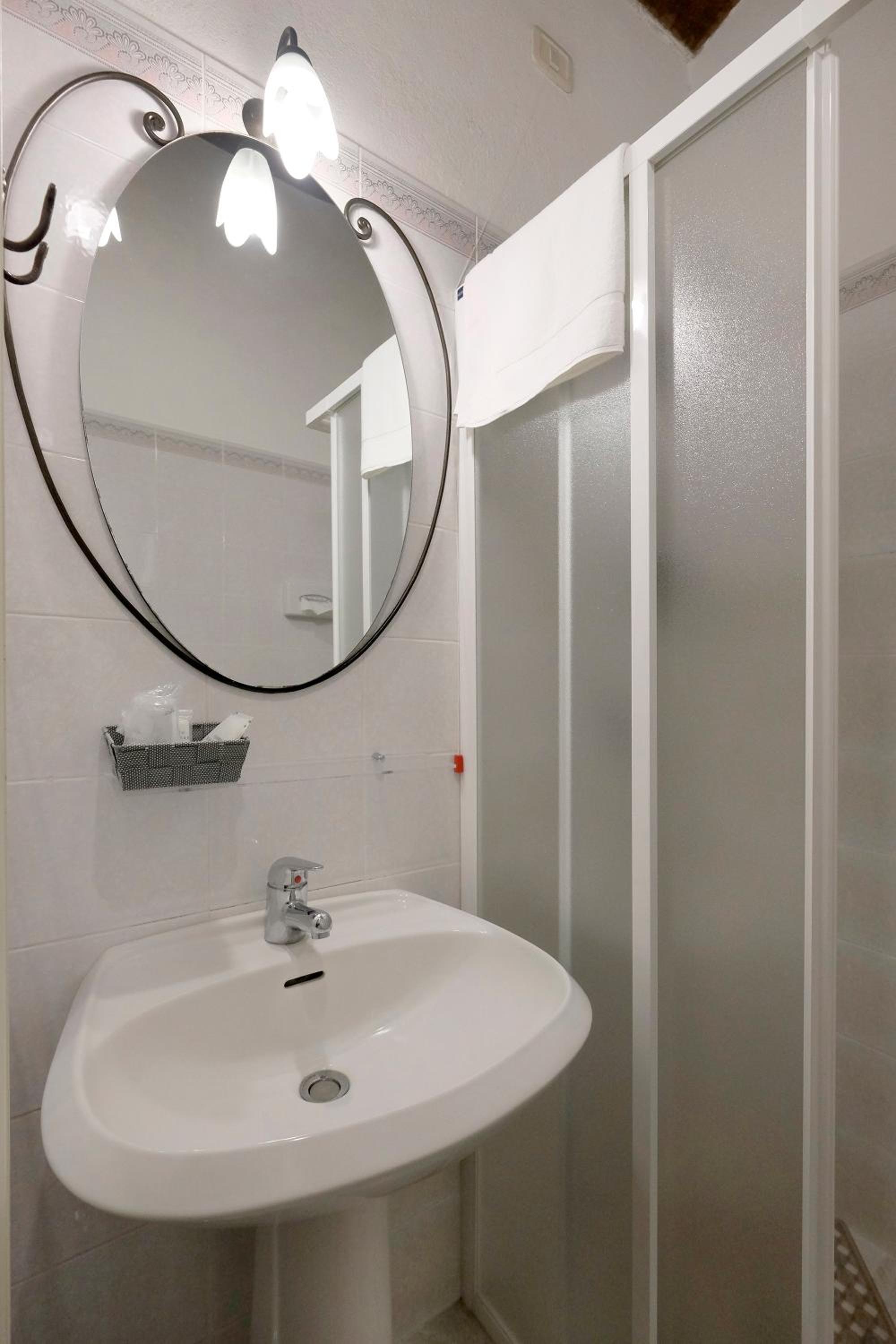 Double Room - Photo 22