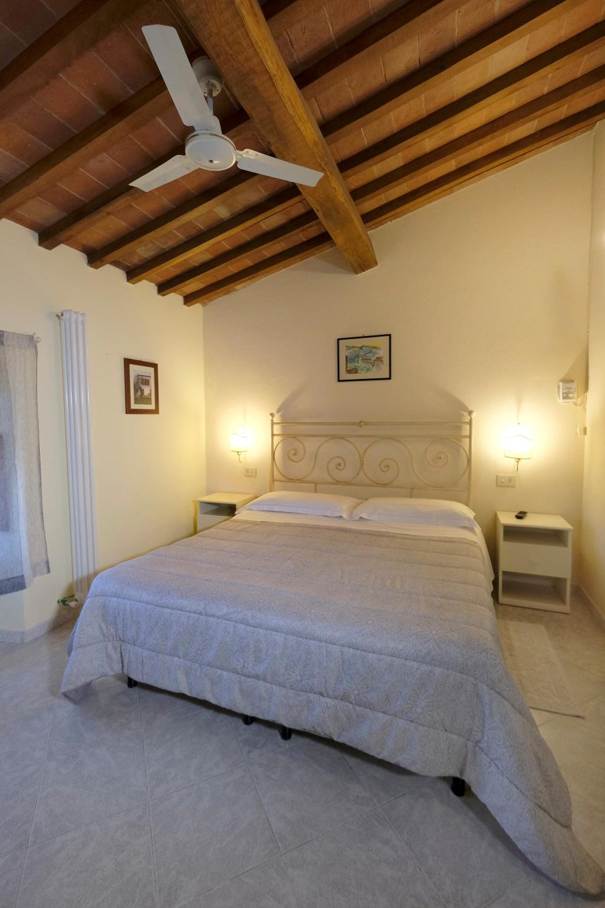 Double Room - Photo 21