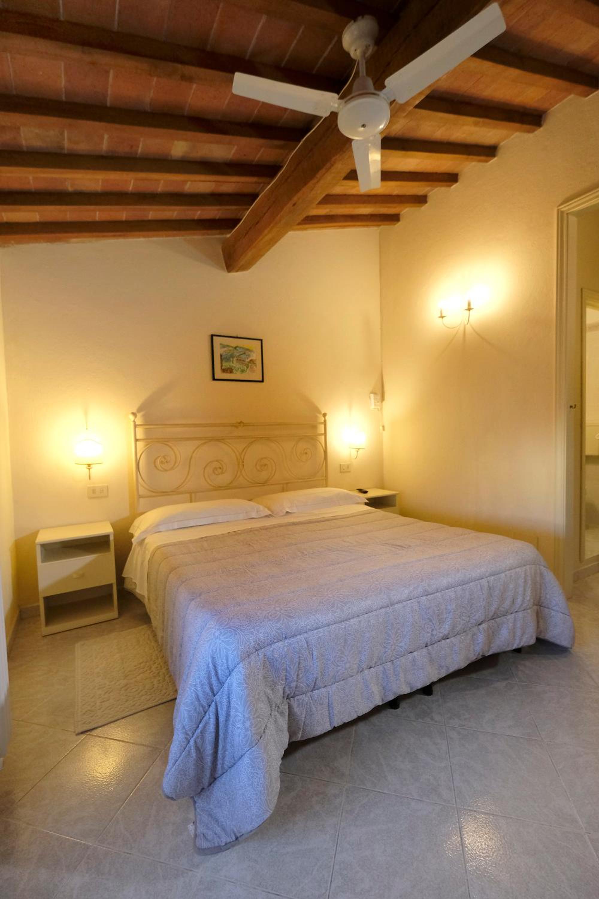 Double Room - Photo 19