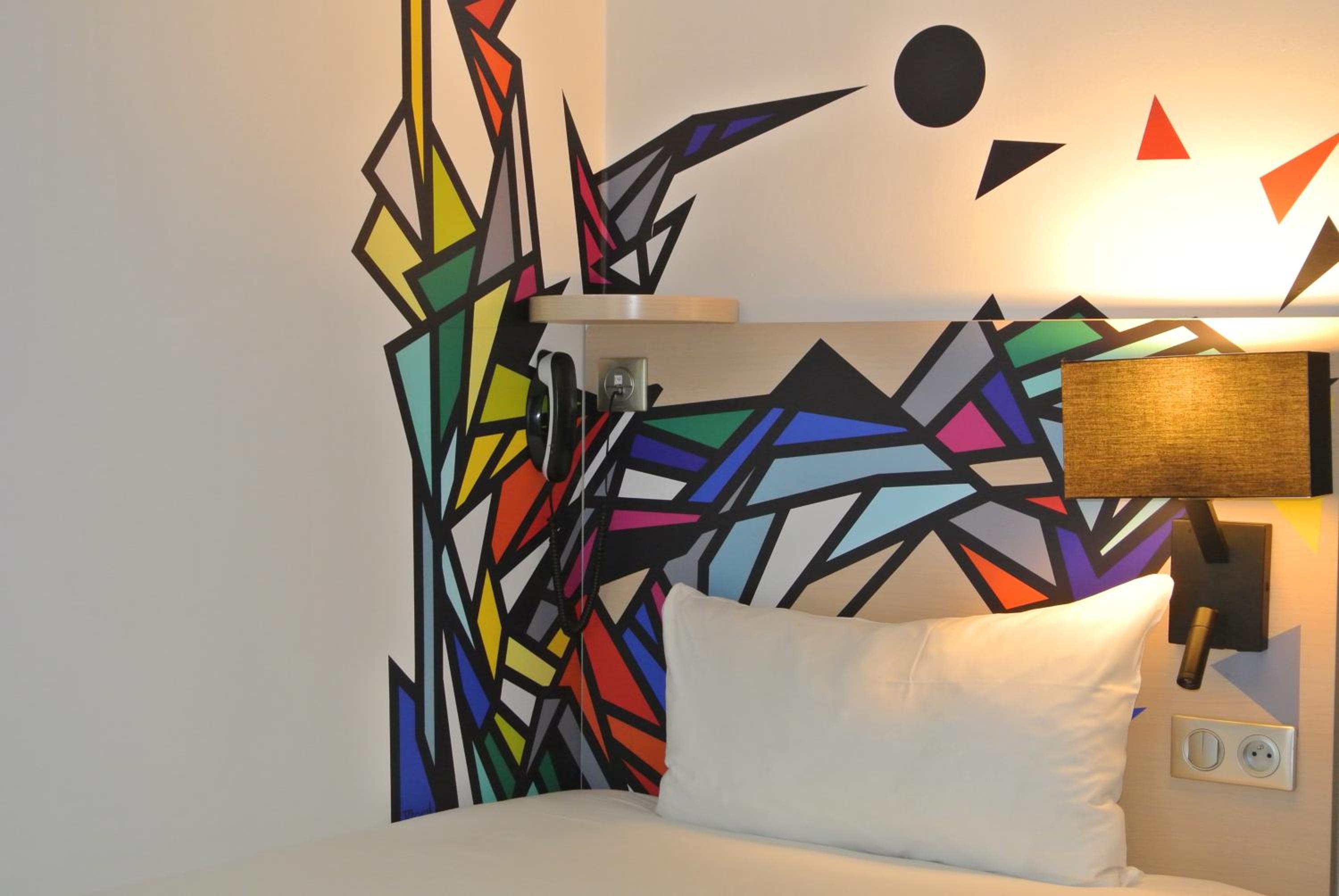 Standard Single Room thumbnail 6