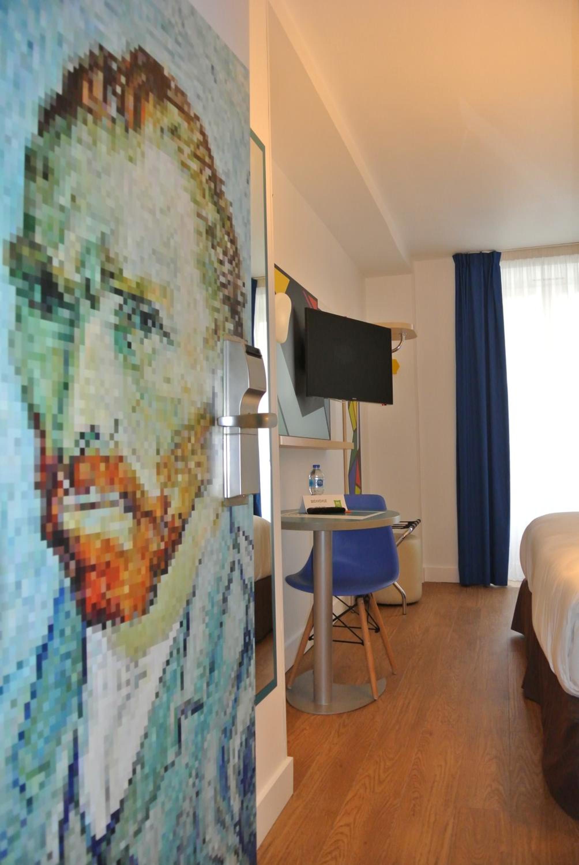 Standard Single Room thumbnail 5