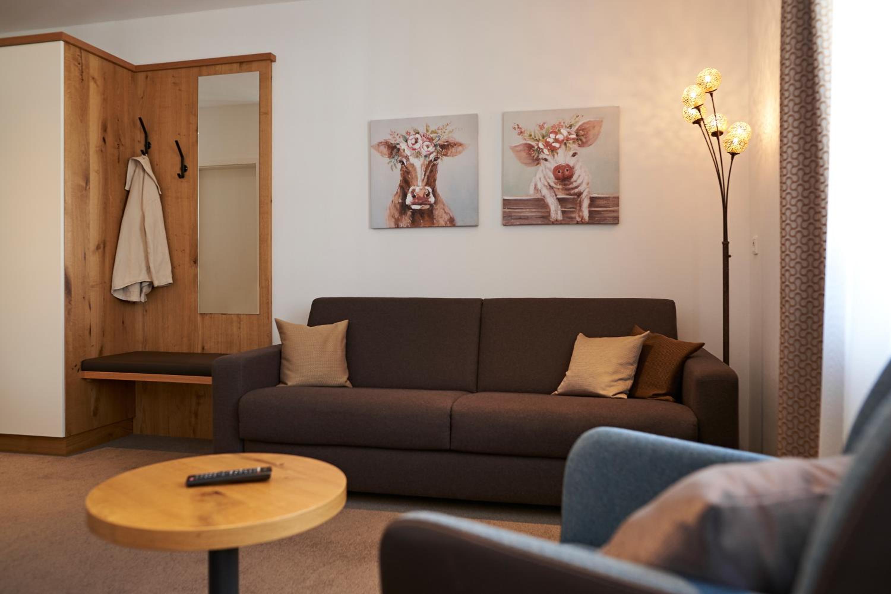 Deluxe Double Room - Photo 8