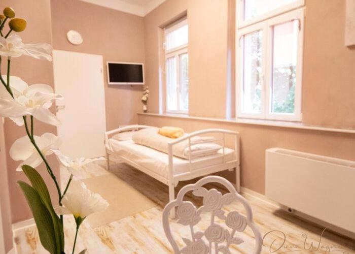 Quadruple Room with Private Bathroom