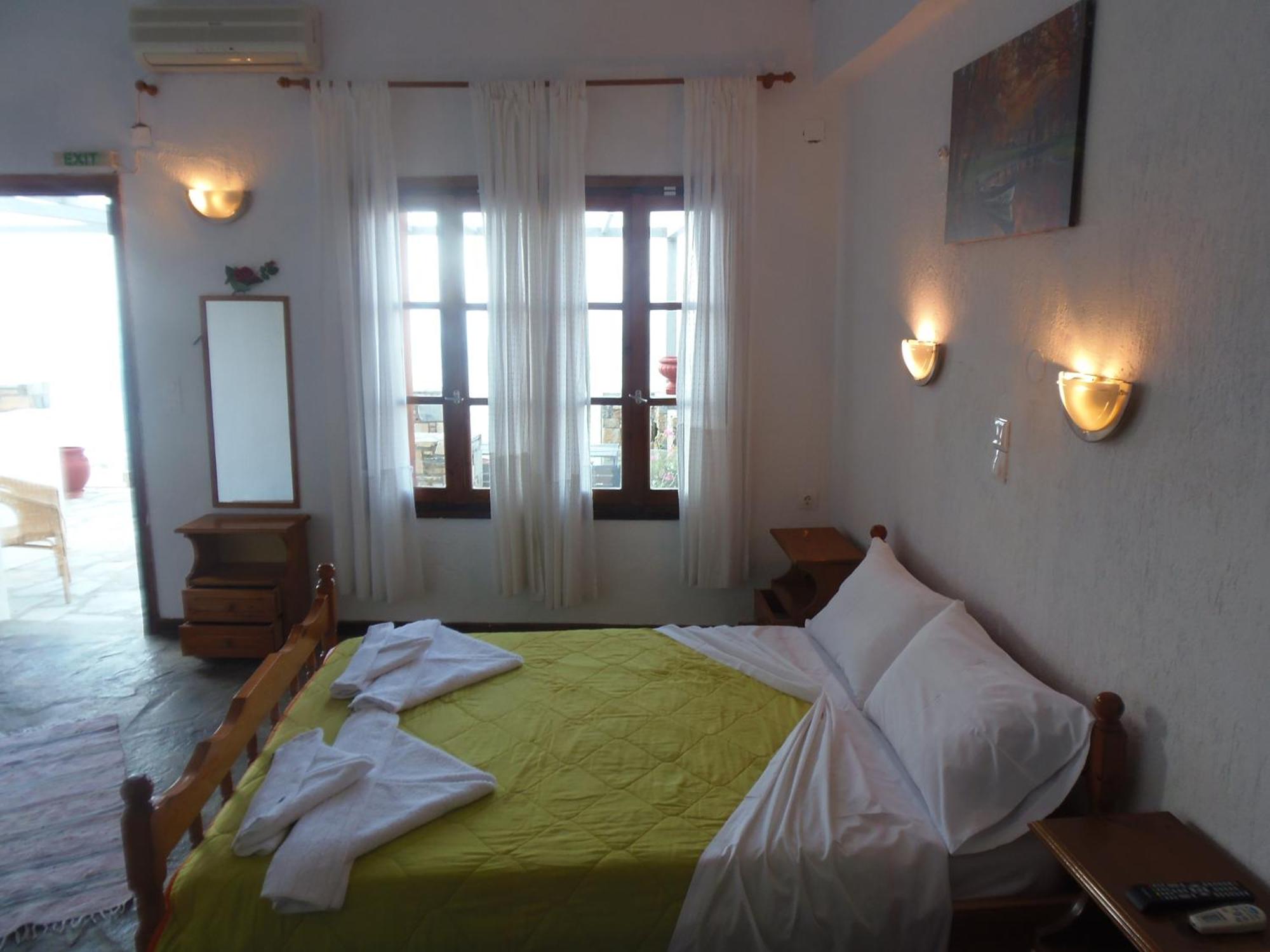 Studio with Sea View photo 1