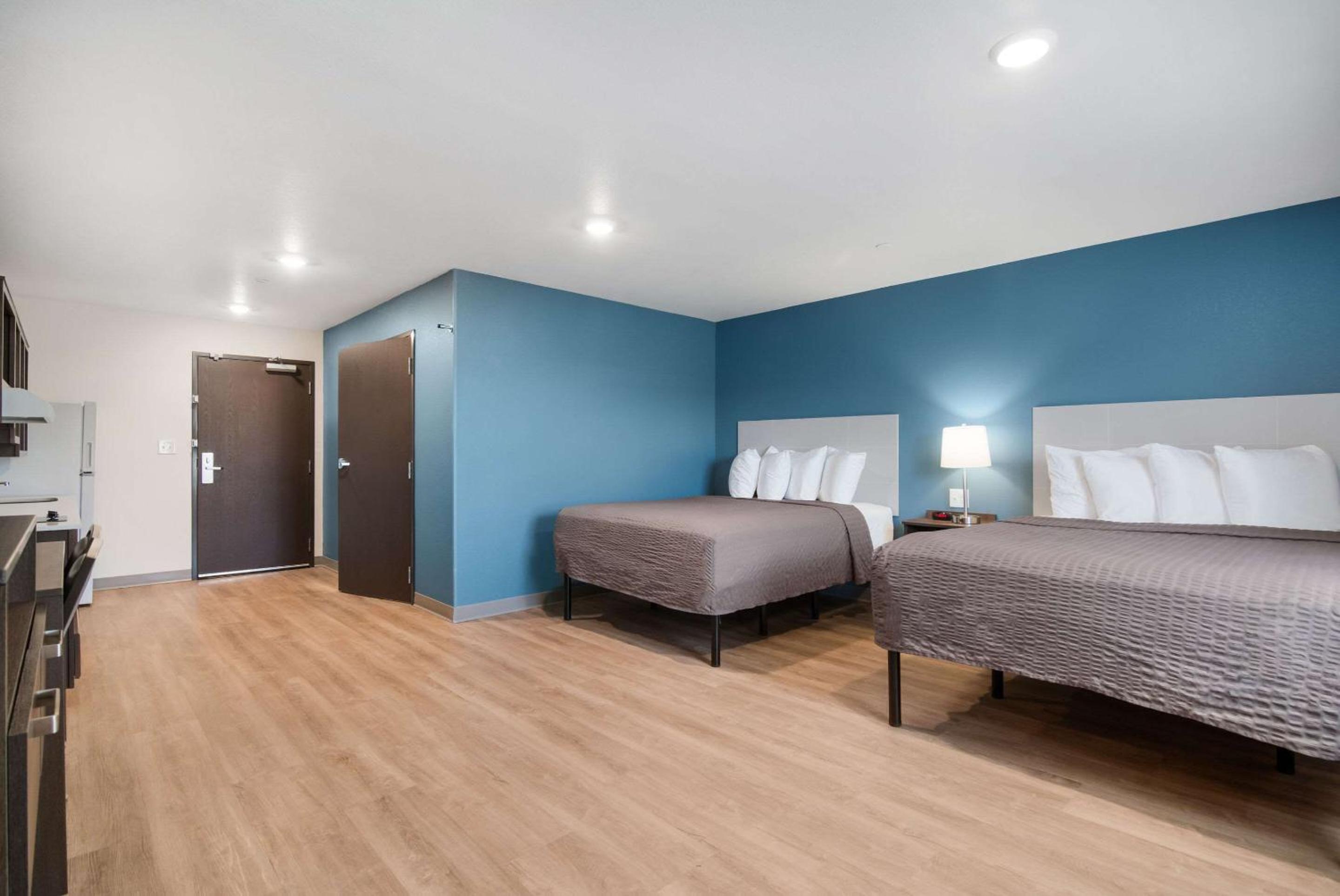 Queen Room with Two Queen Beds - Disability Access/Non-Smoking - Photo 1