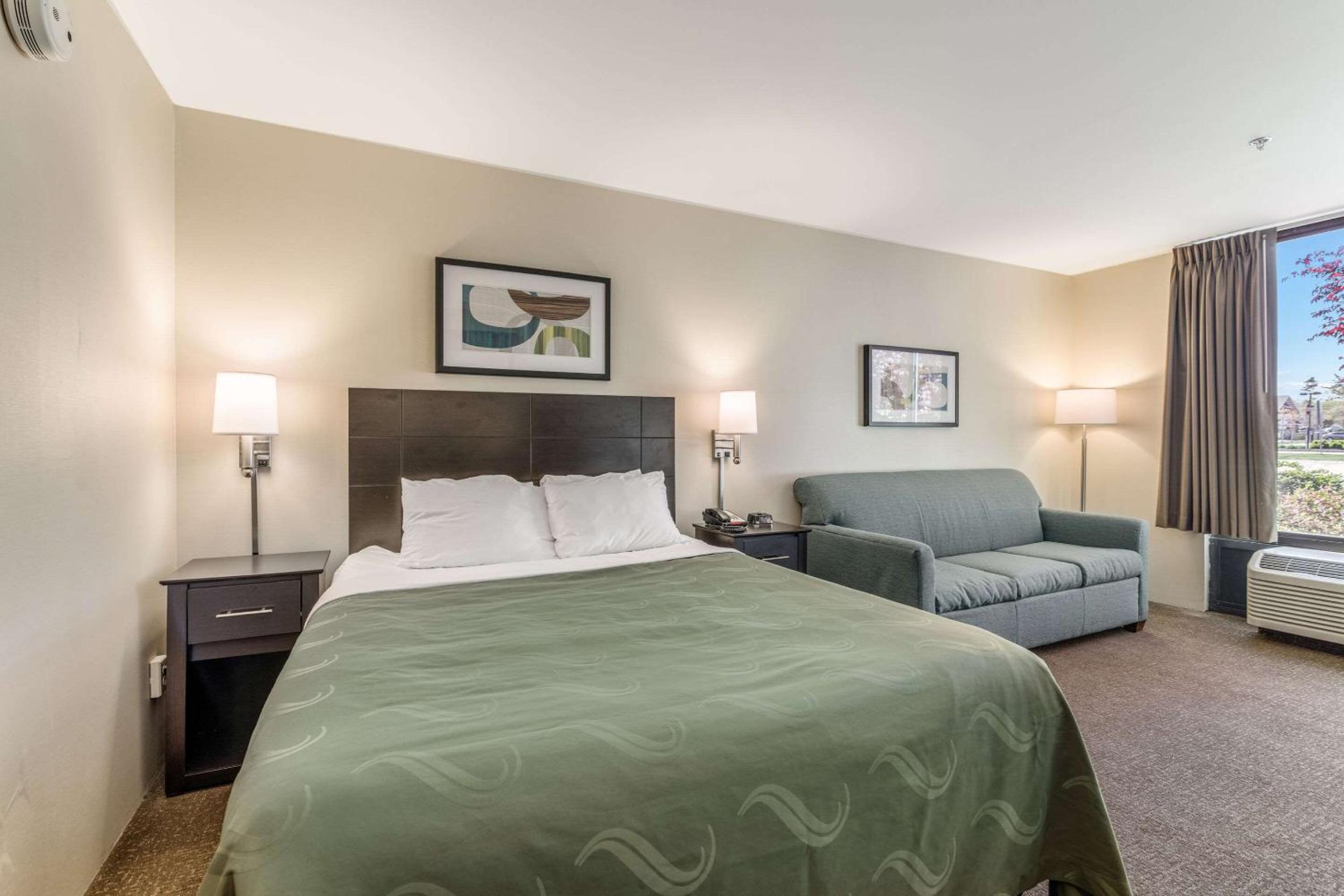 Queen Room - Photo 1