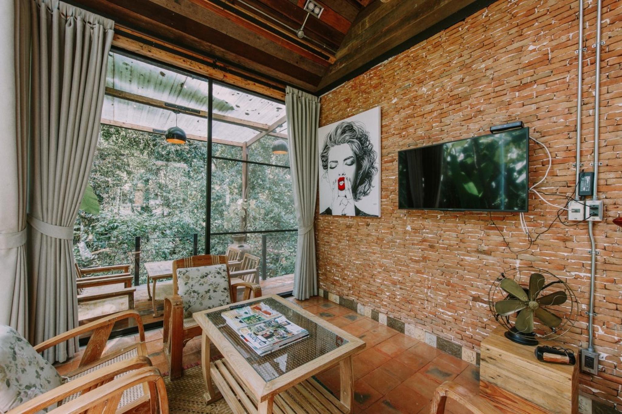 Two-Bedroom Villa - Photo 36