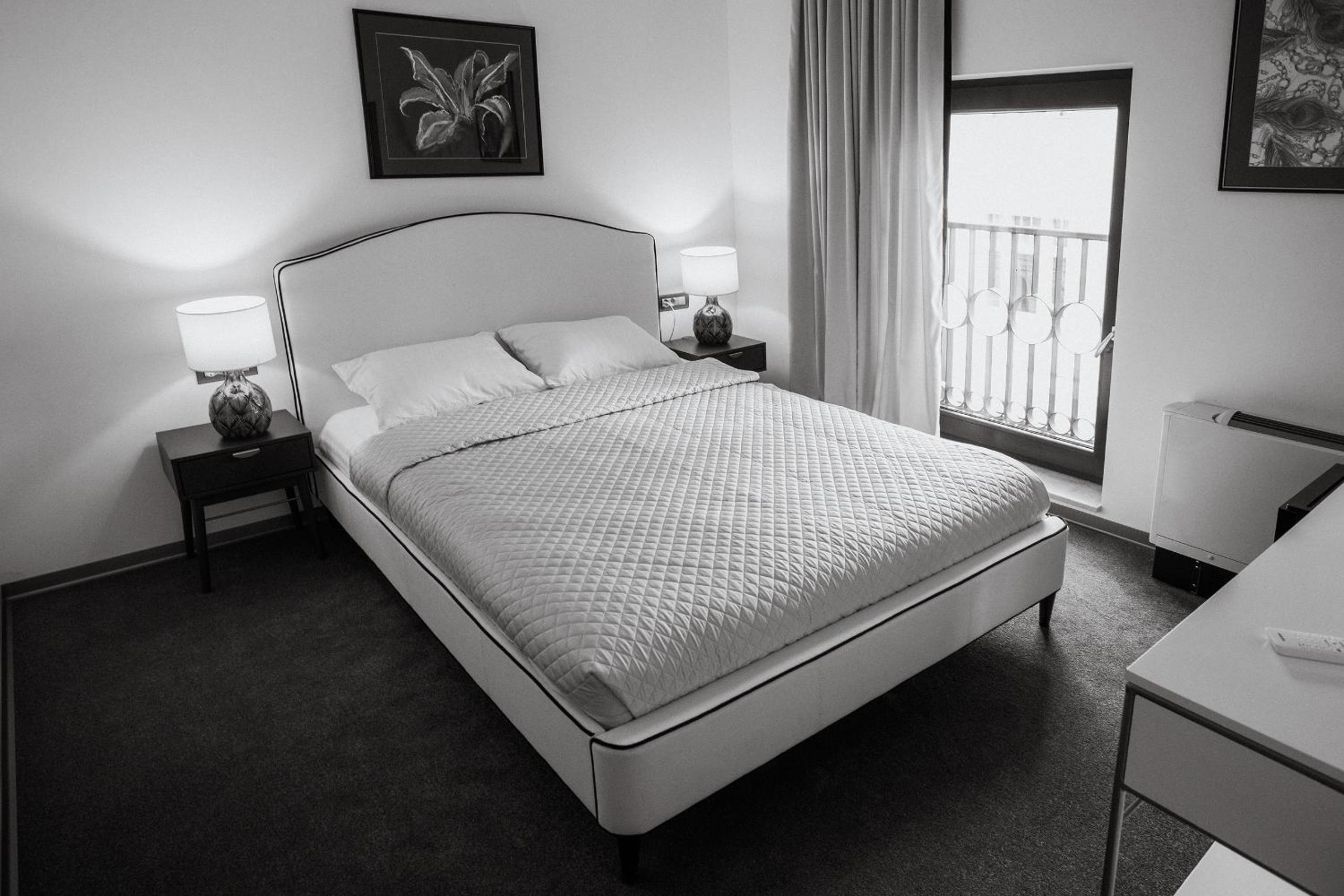 Standard Double Room - Photo 6