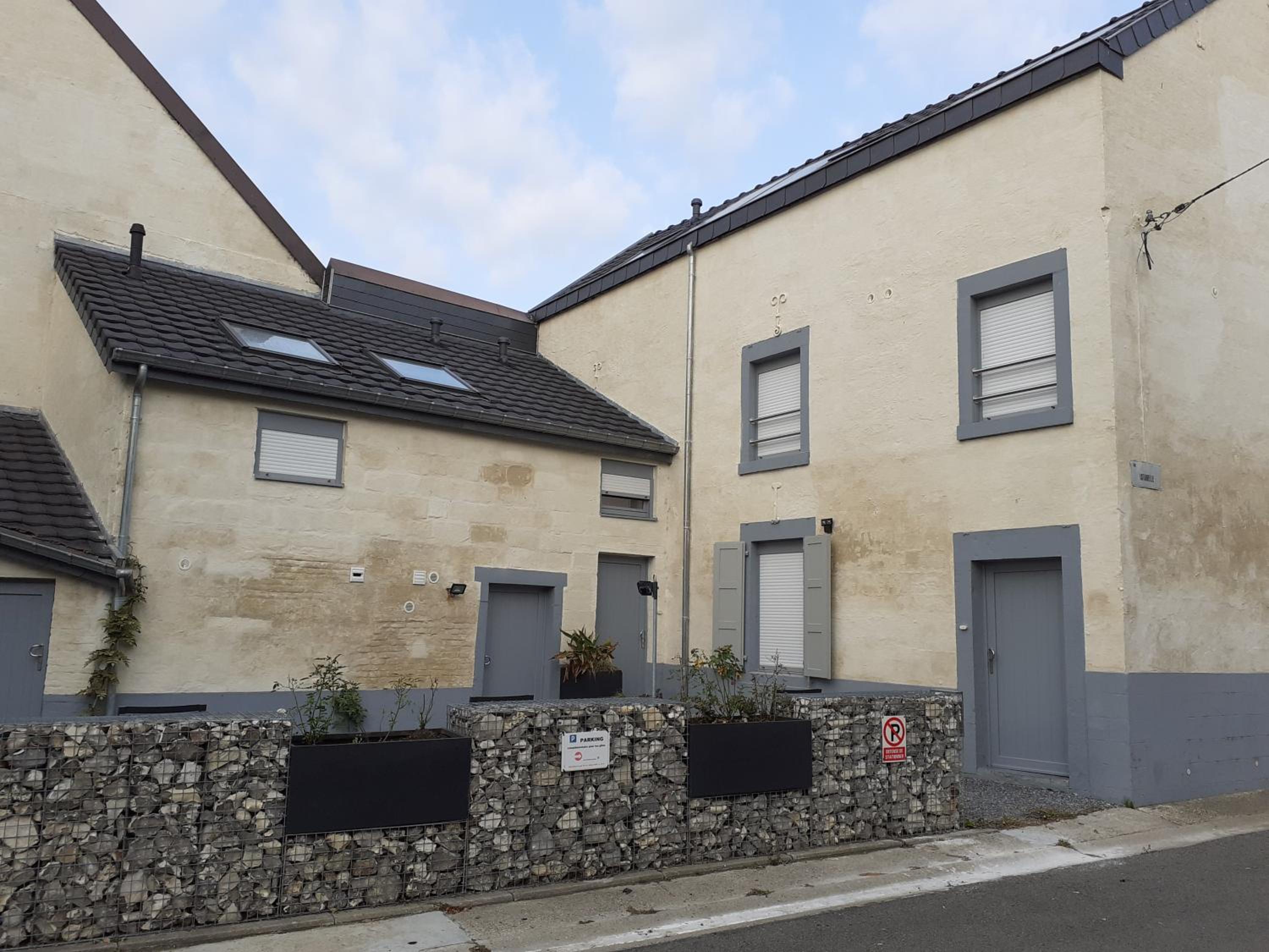 Three-Bedroom House photo 2