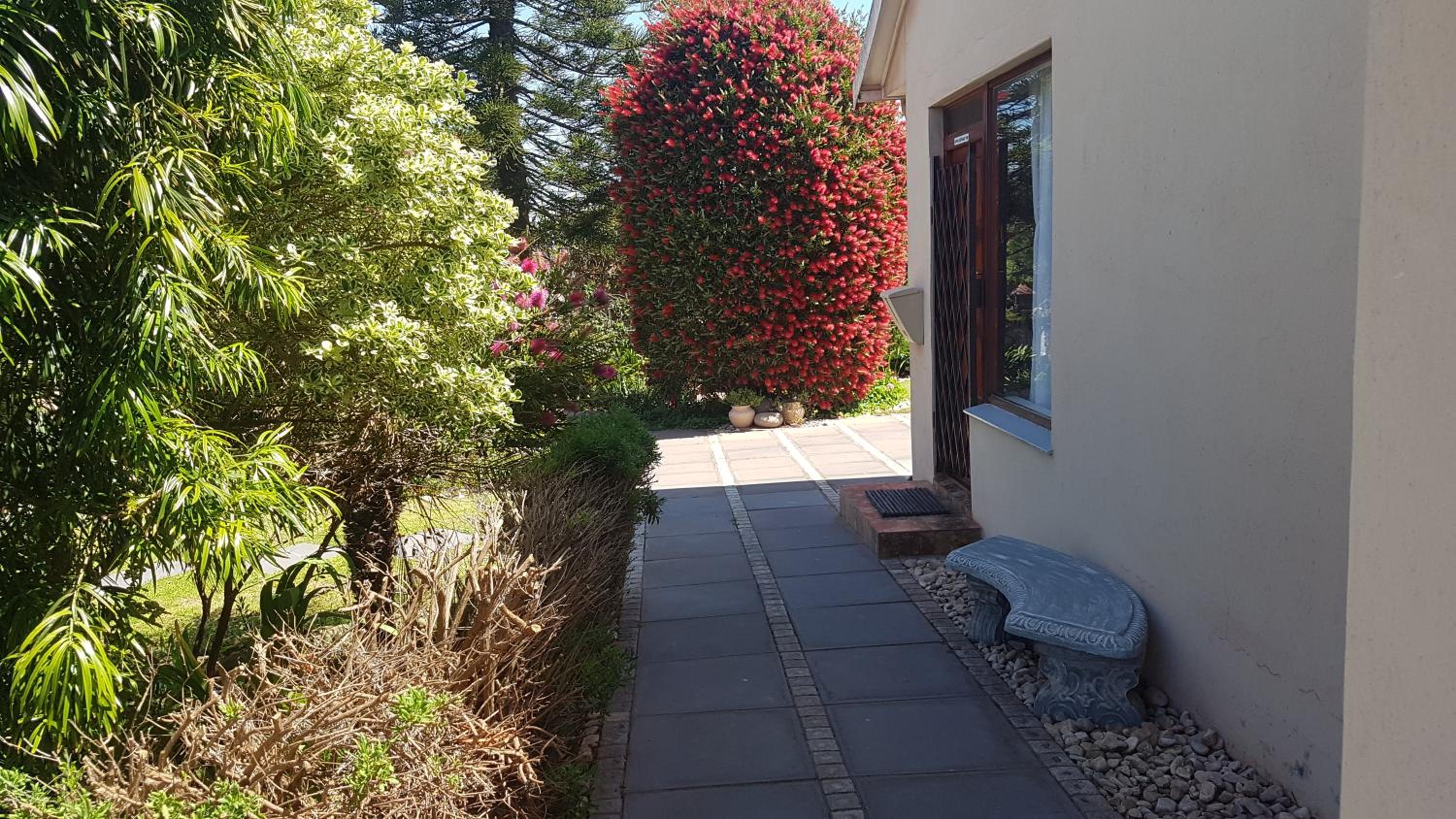 Apartment with Garden View - Photo 20