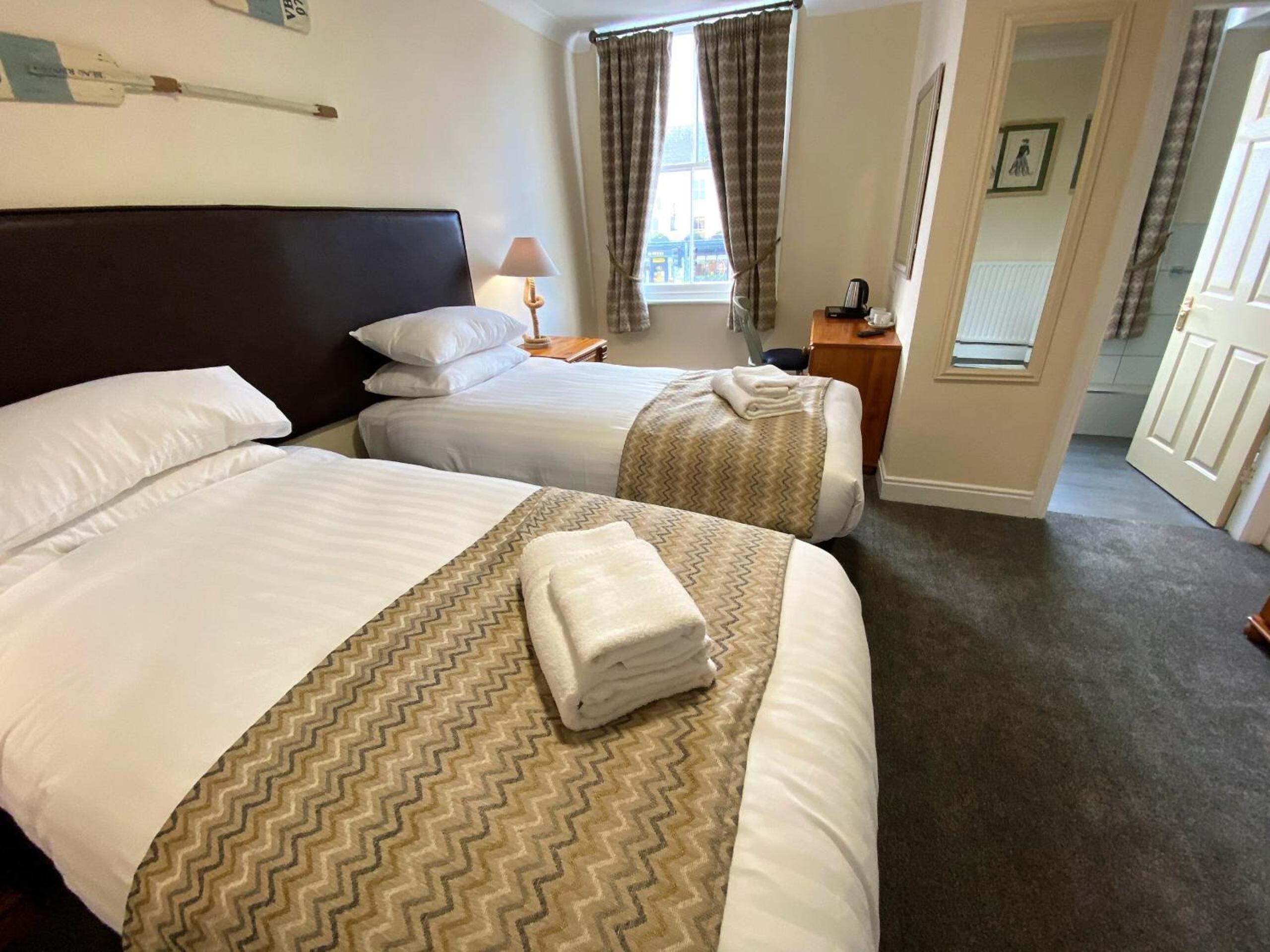Superior Double or Twin Room - Photo 2