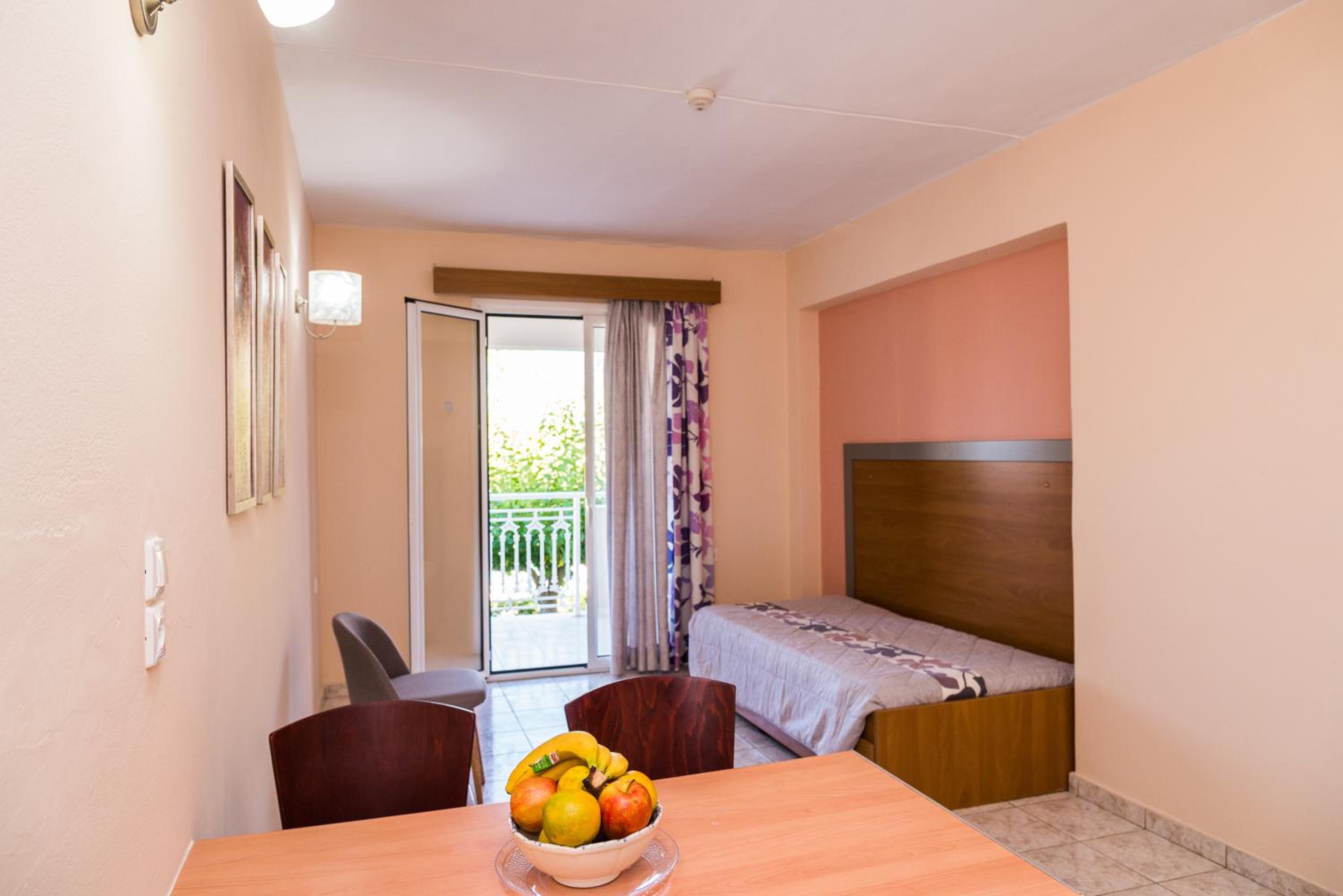 Family Room (4 Adults)