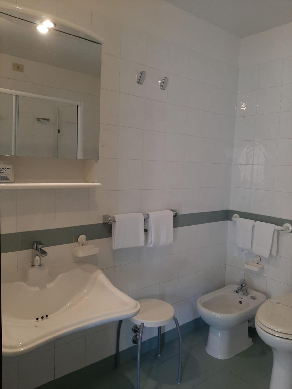 Quadruple Room - Photo 2