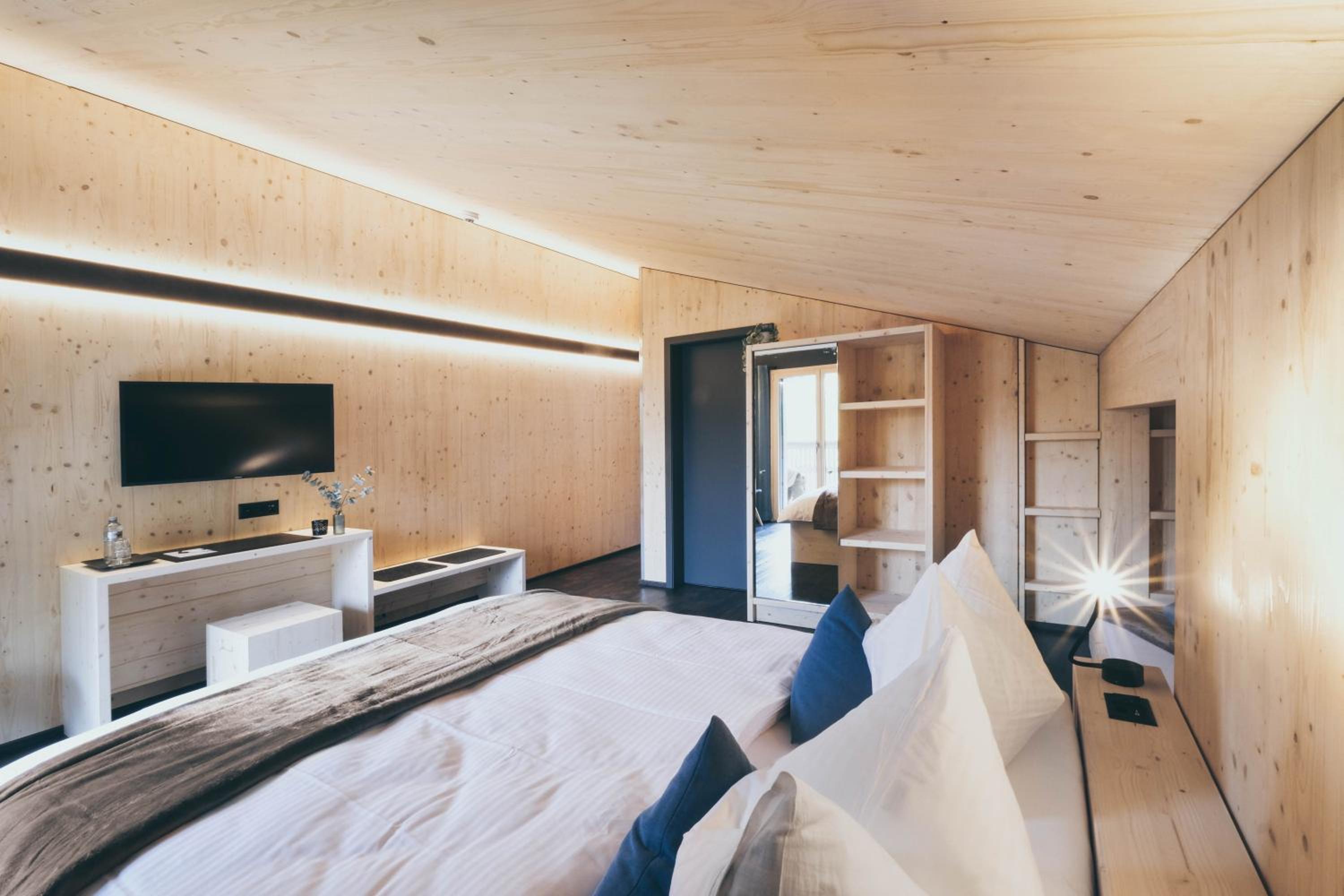 Double Room with Extra Bed - Photo 6