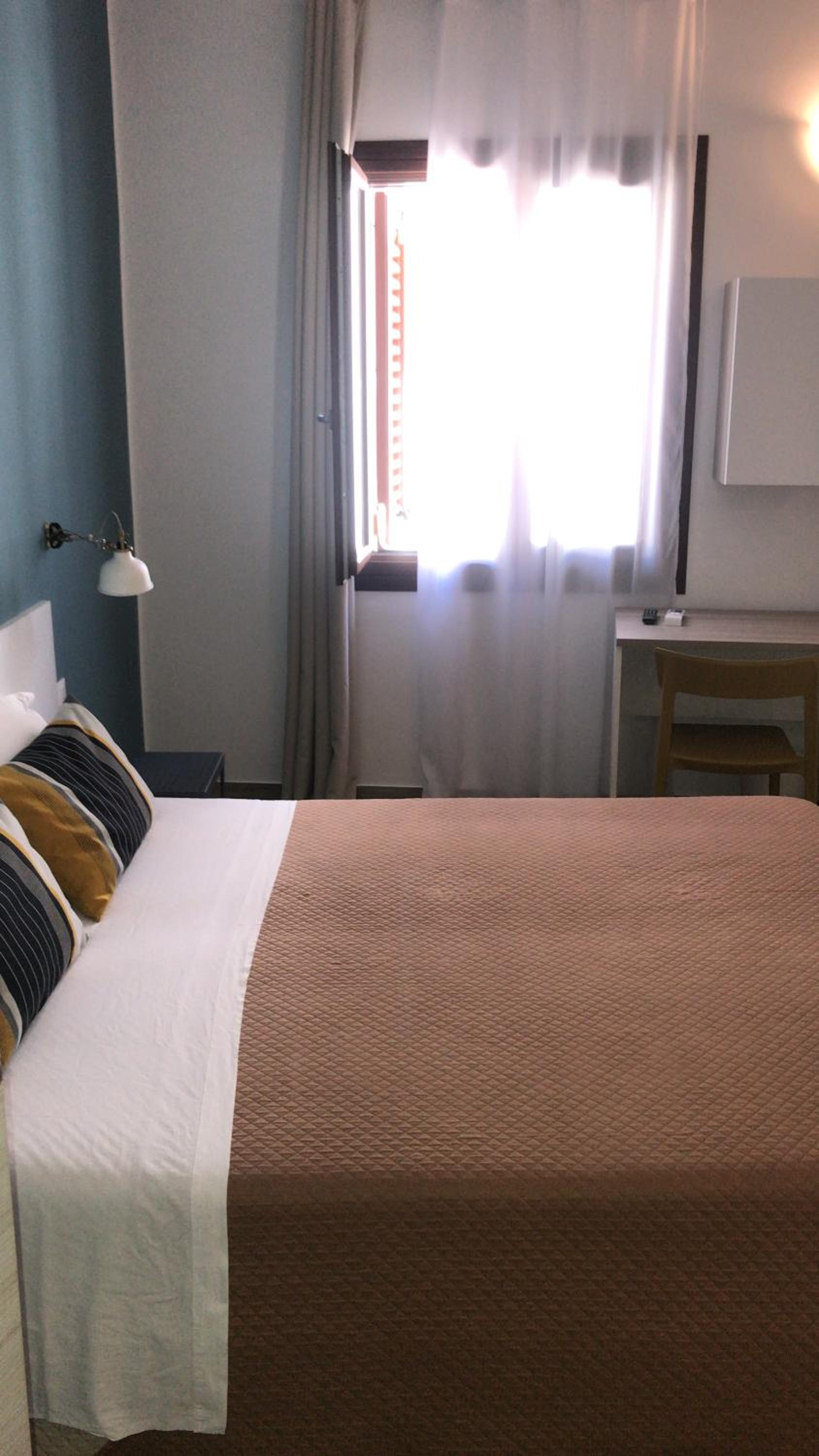 Double or Twin Room photo 2