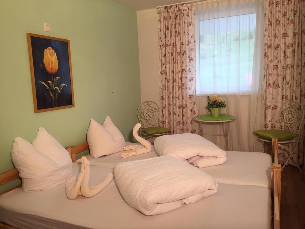 Double Room with Shared Bathroom photo 1