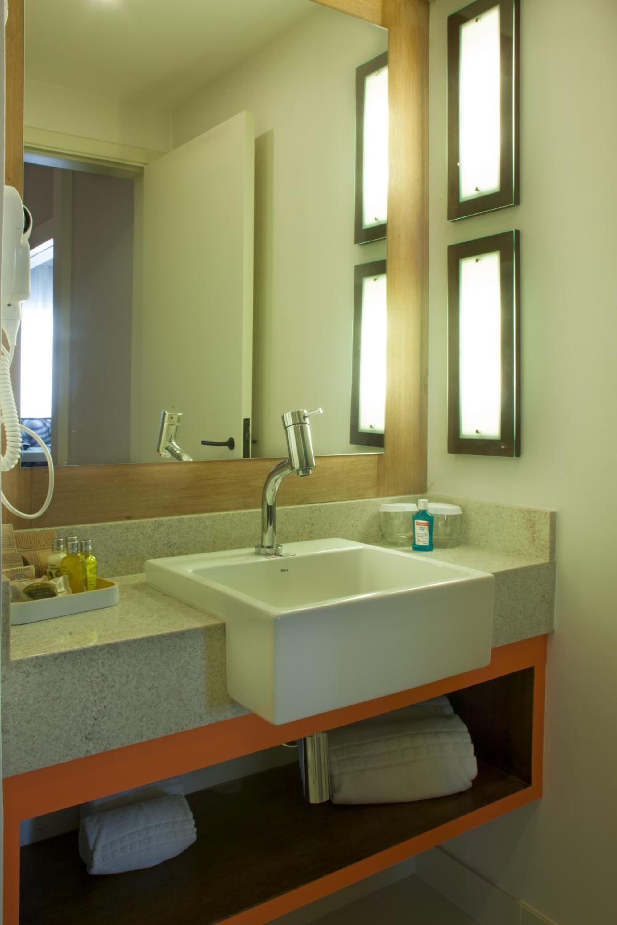 Business Double Room - Photo 2