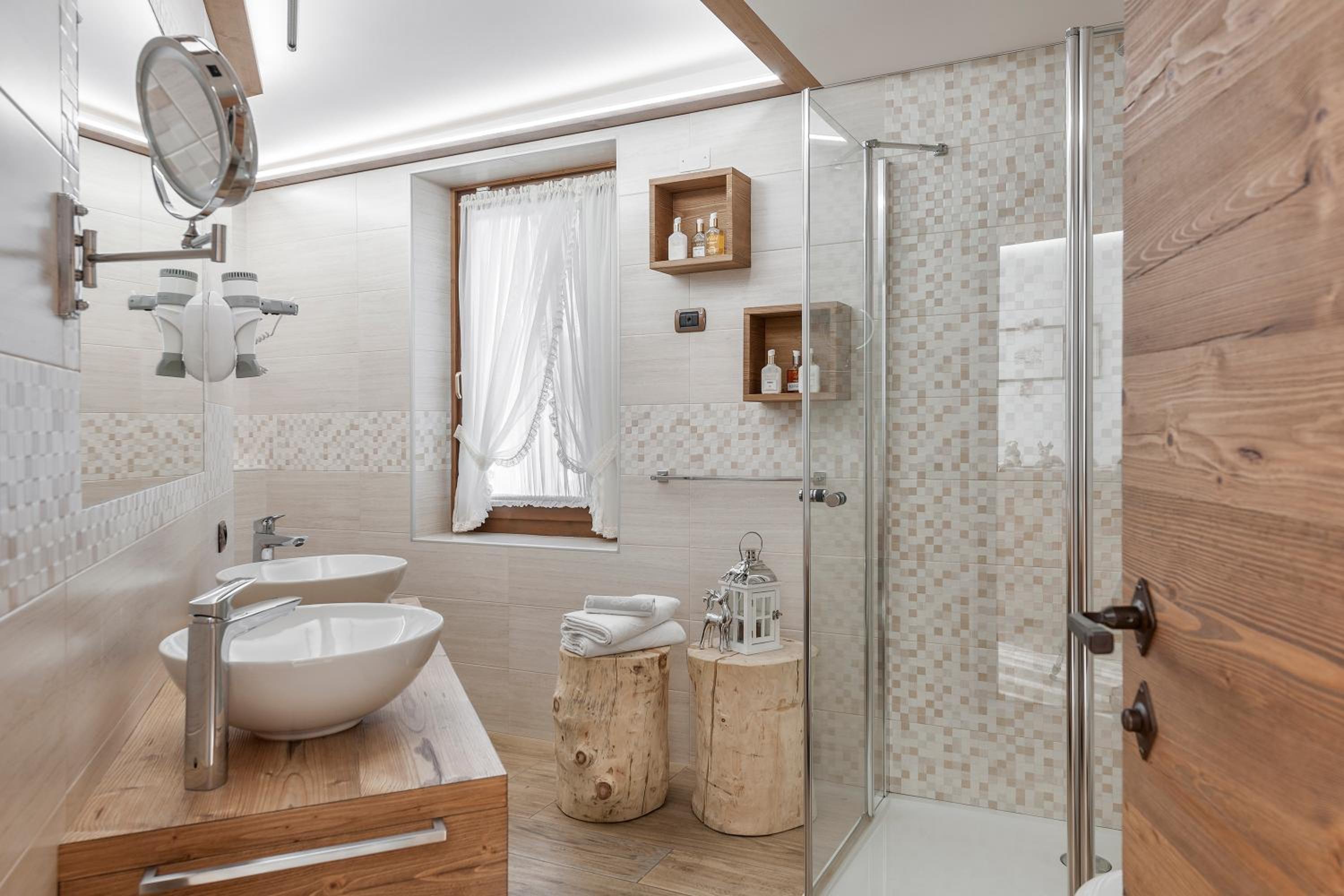Suite - Photo 4