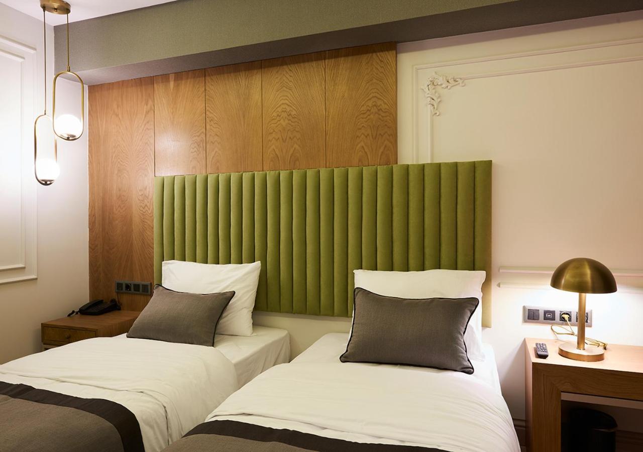 Superior Double or Twin Room photo 3