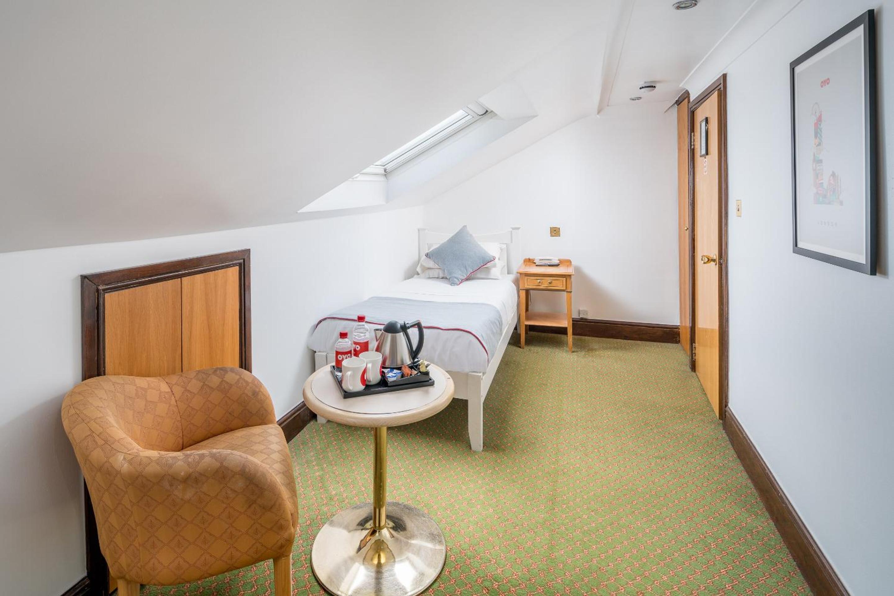 Standard Single Room photo 2