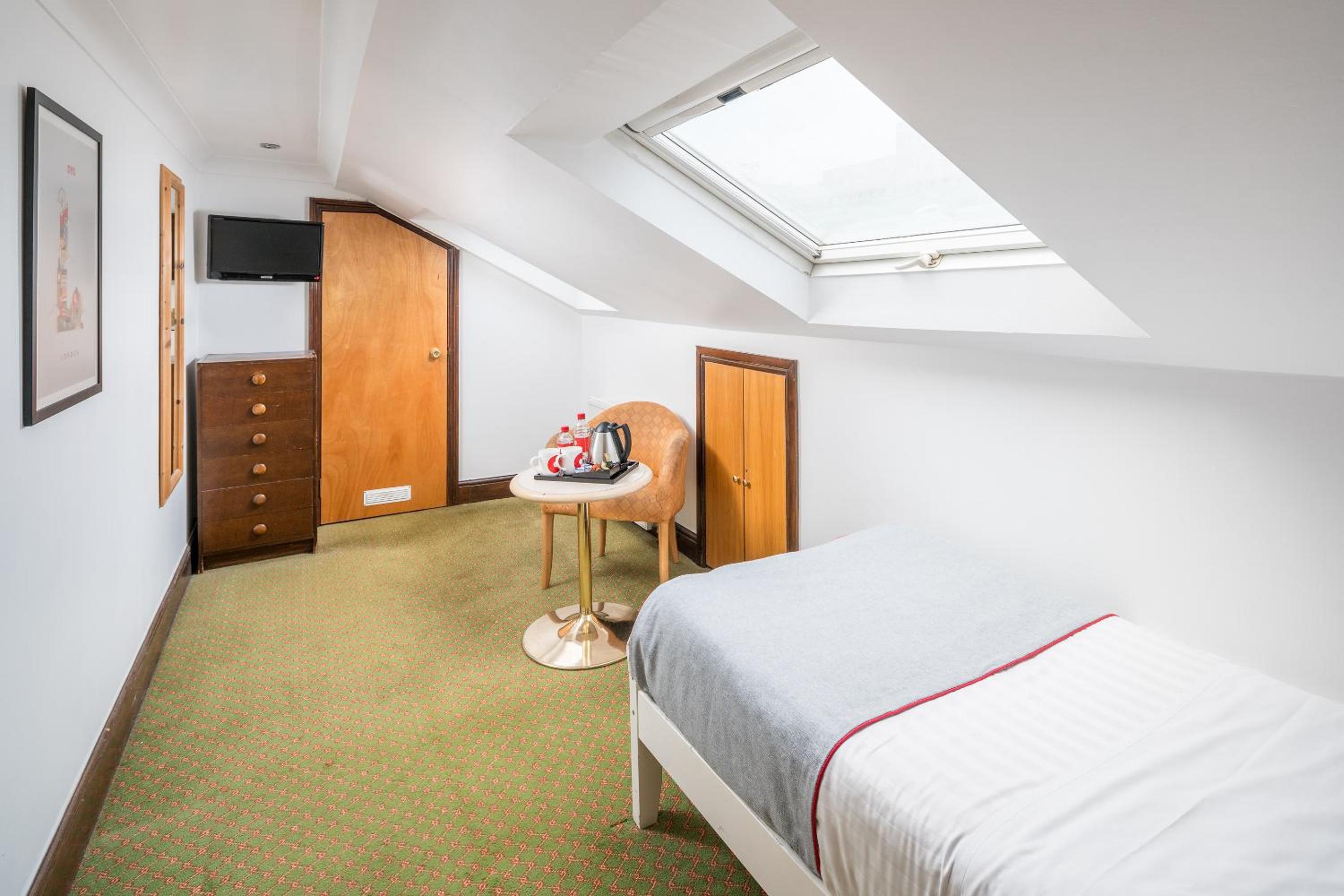 Standard Single Room photo 3
