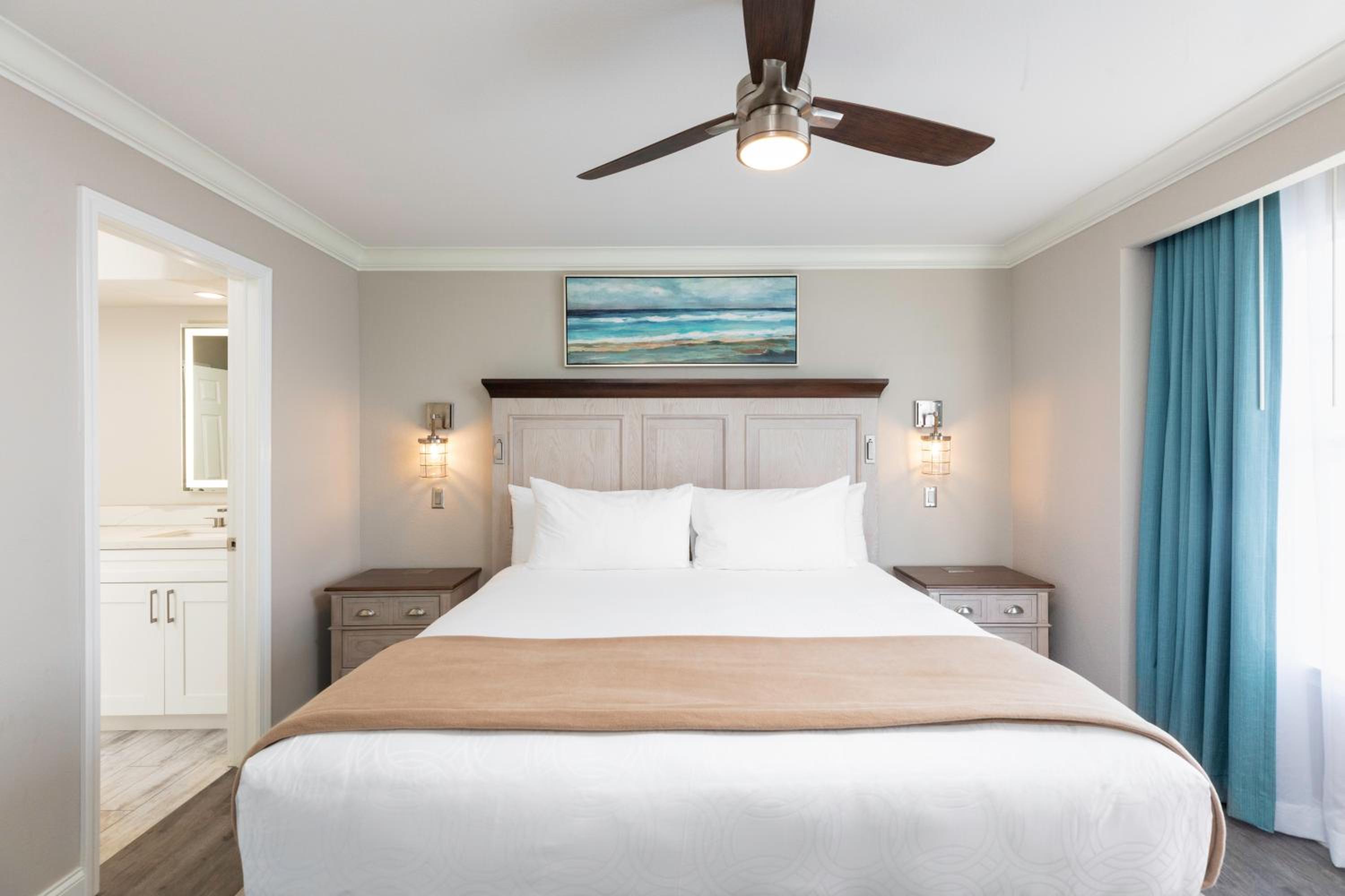 One Bedroom Lake View Deluxe Villa photo 3
