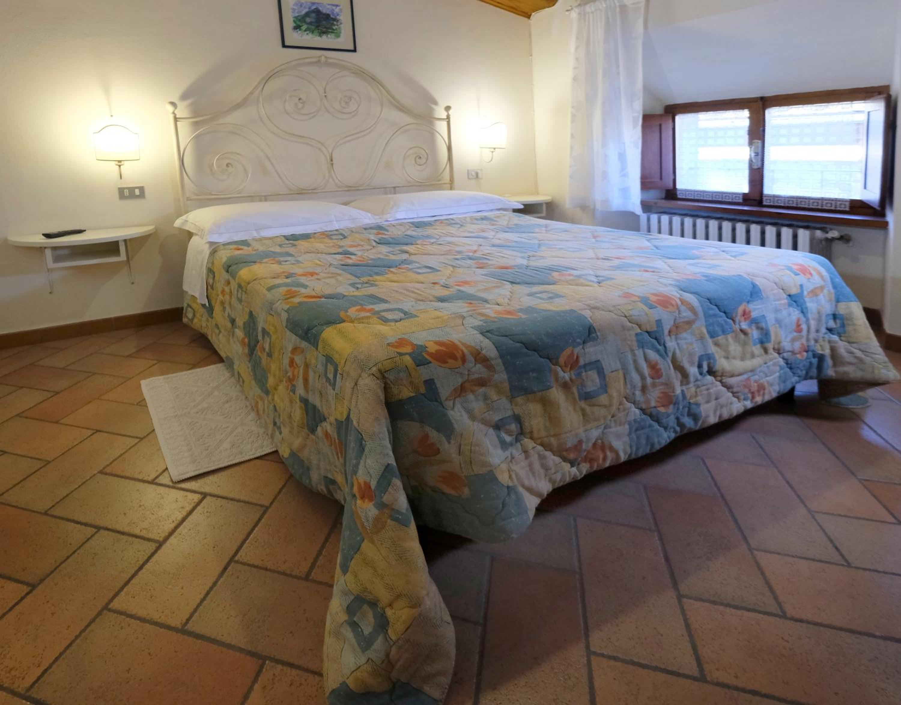 Double Room - Photo 4