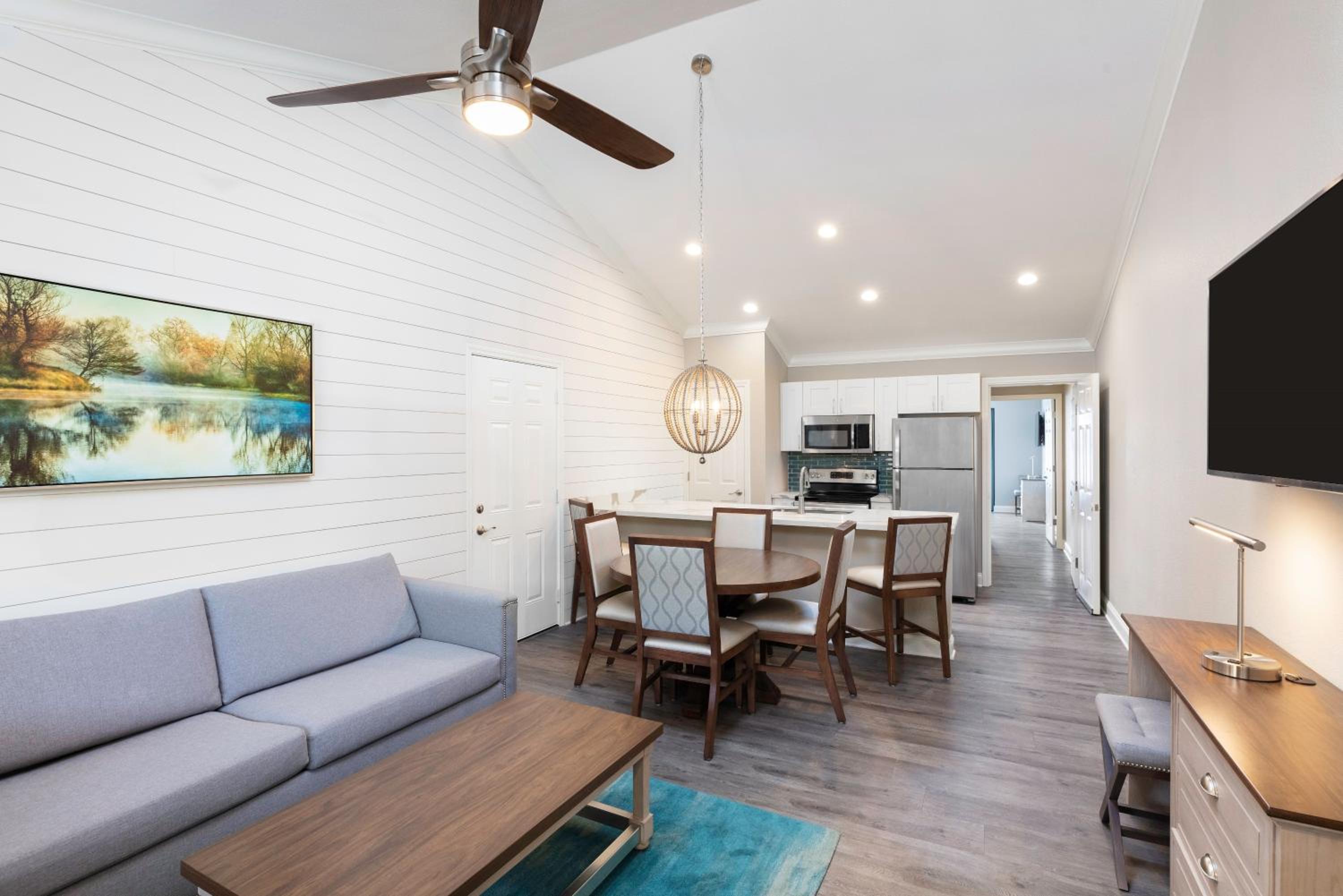 Two Bedroom Lakeside Deluxe Villa photo 1