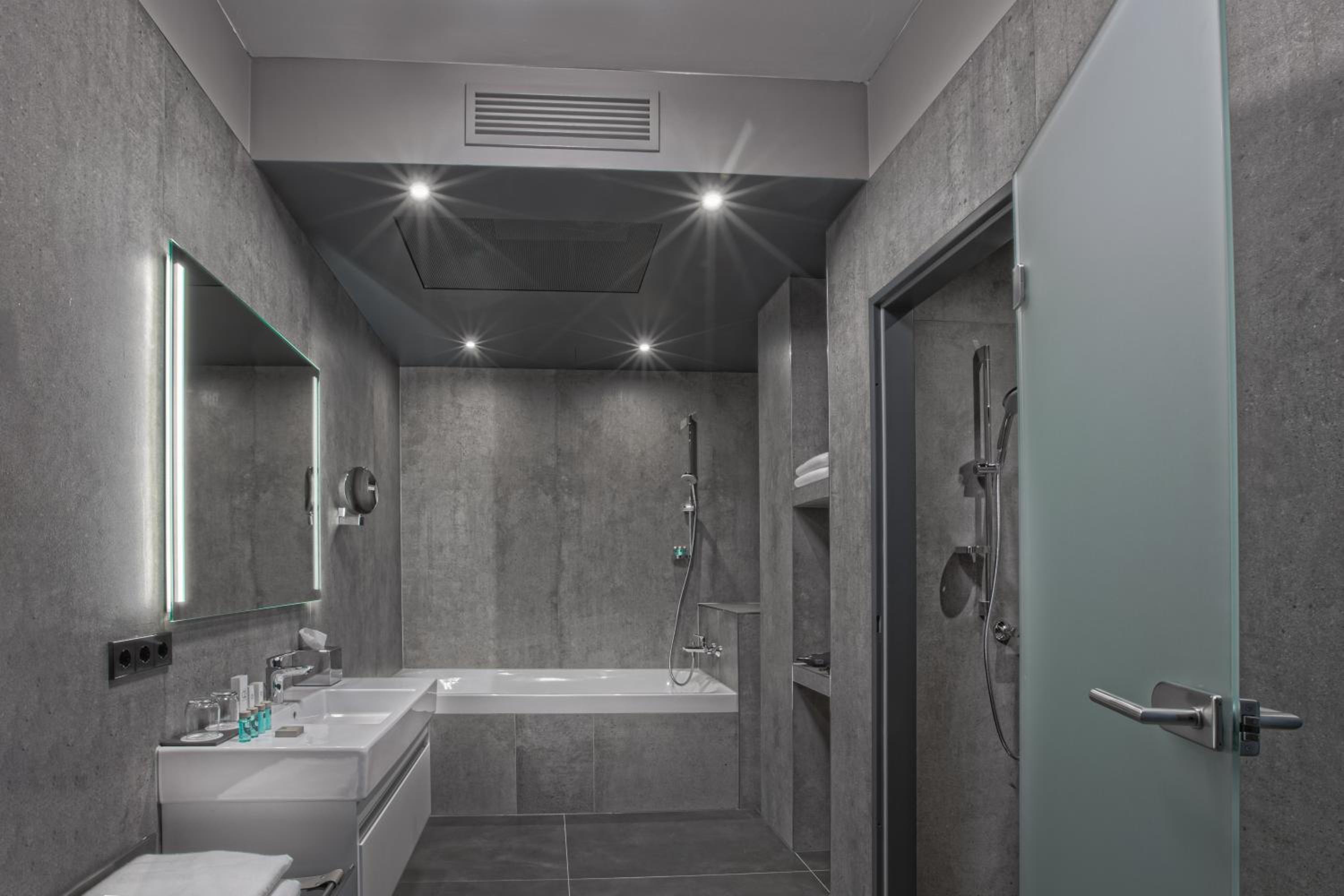 Presidential Suite with Terrace photo 2