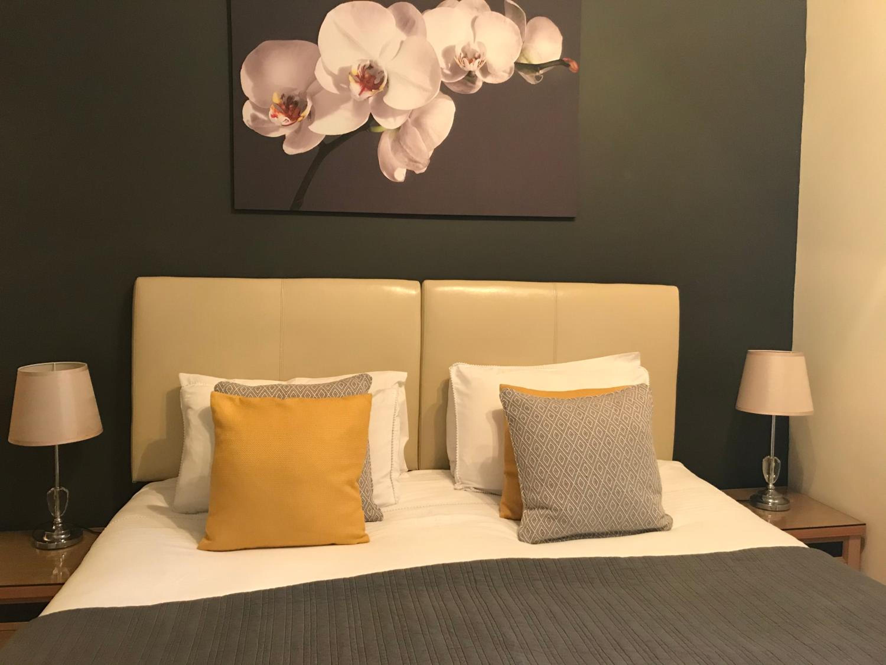 Double or Twin Room with Private Bathroom photo 1