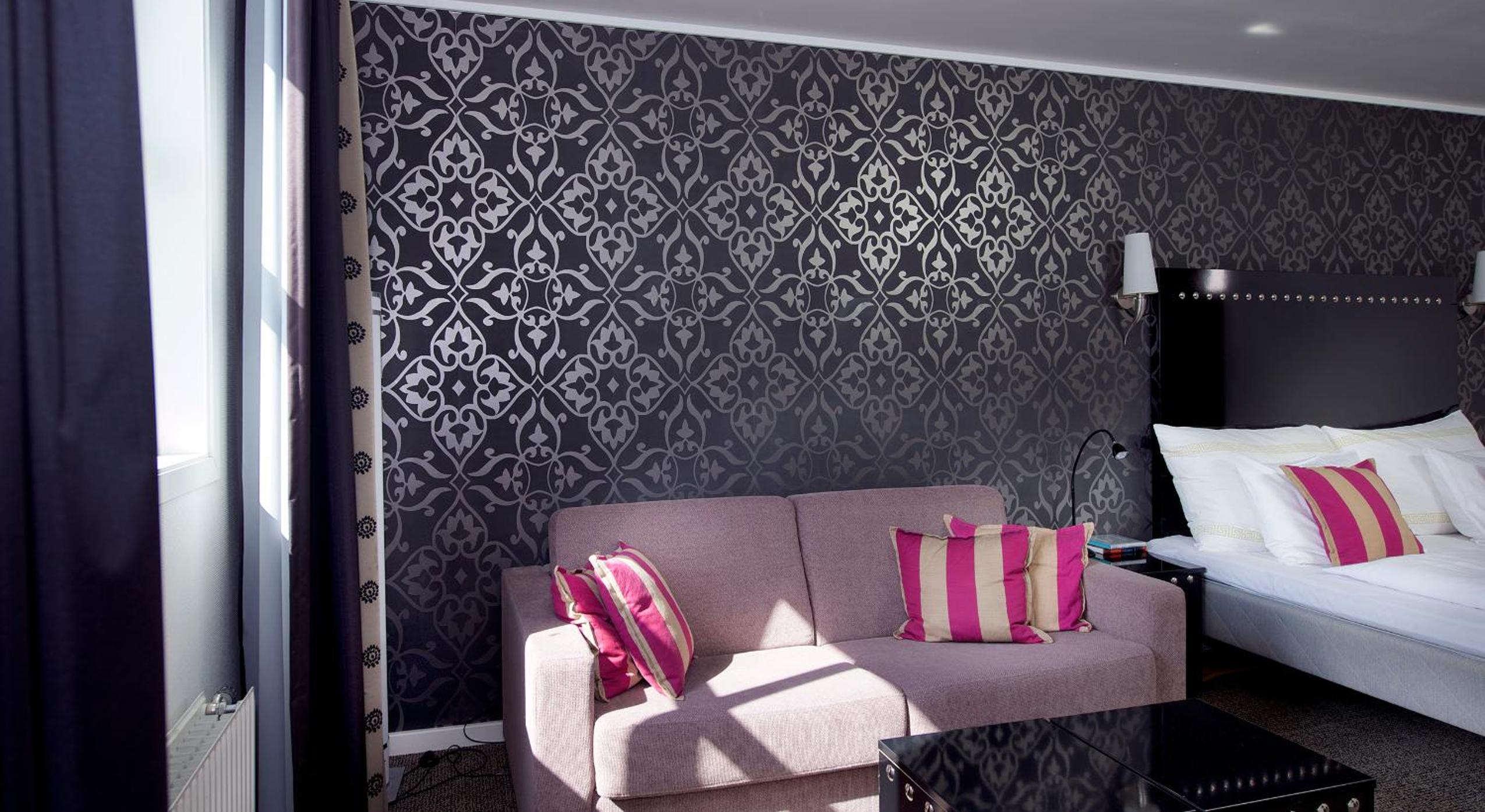 Family Room - Photo 5