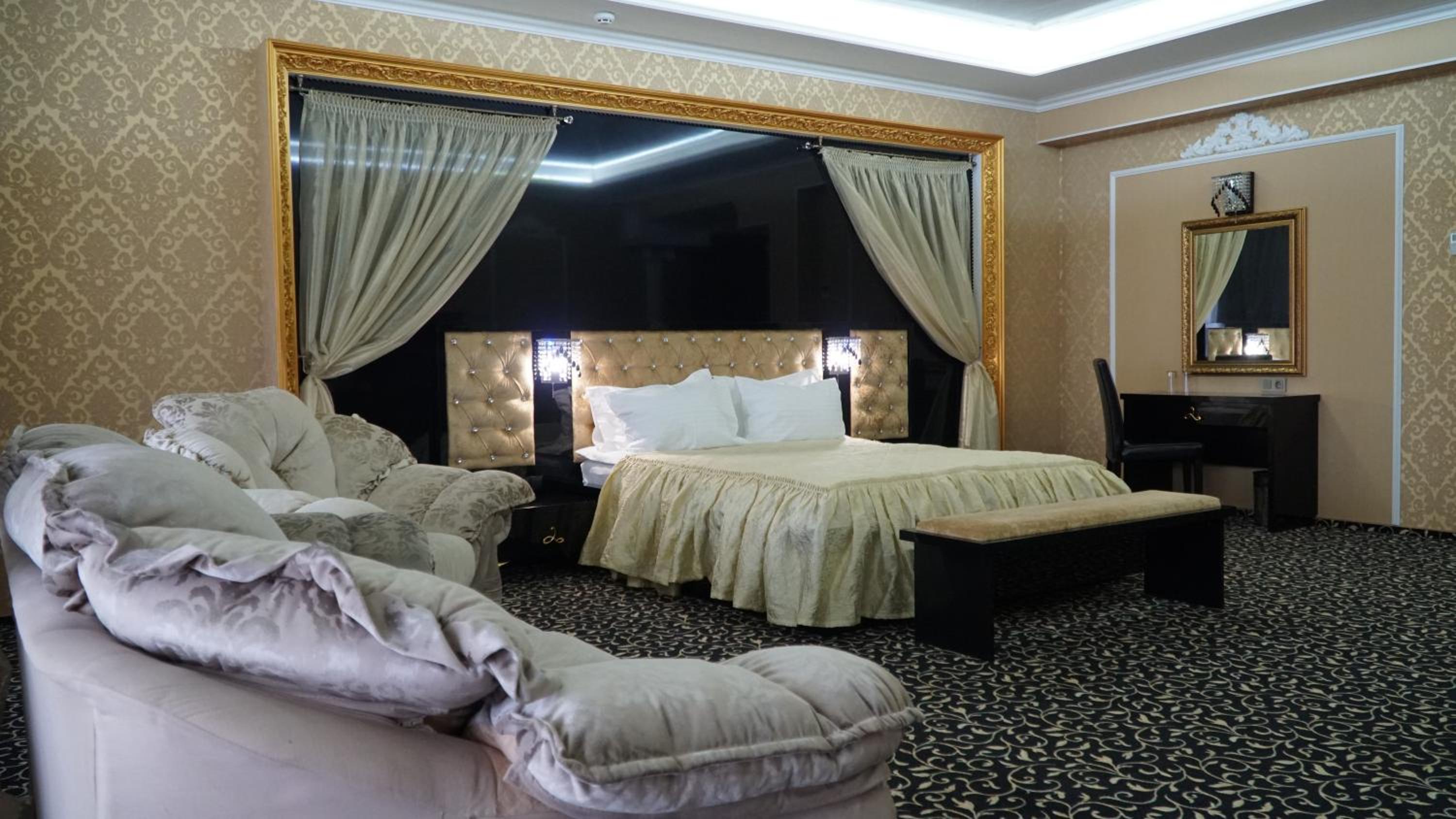 Deluxe Suite photo 3